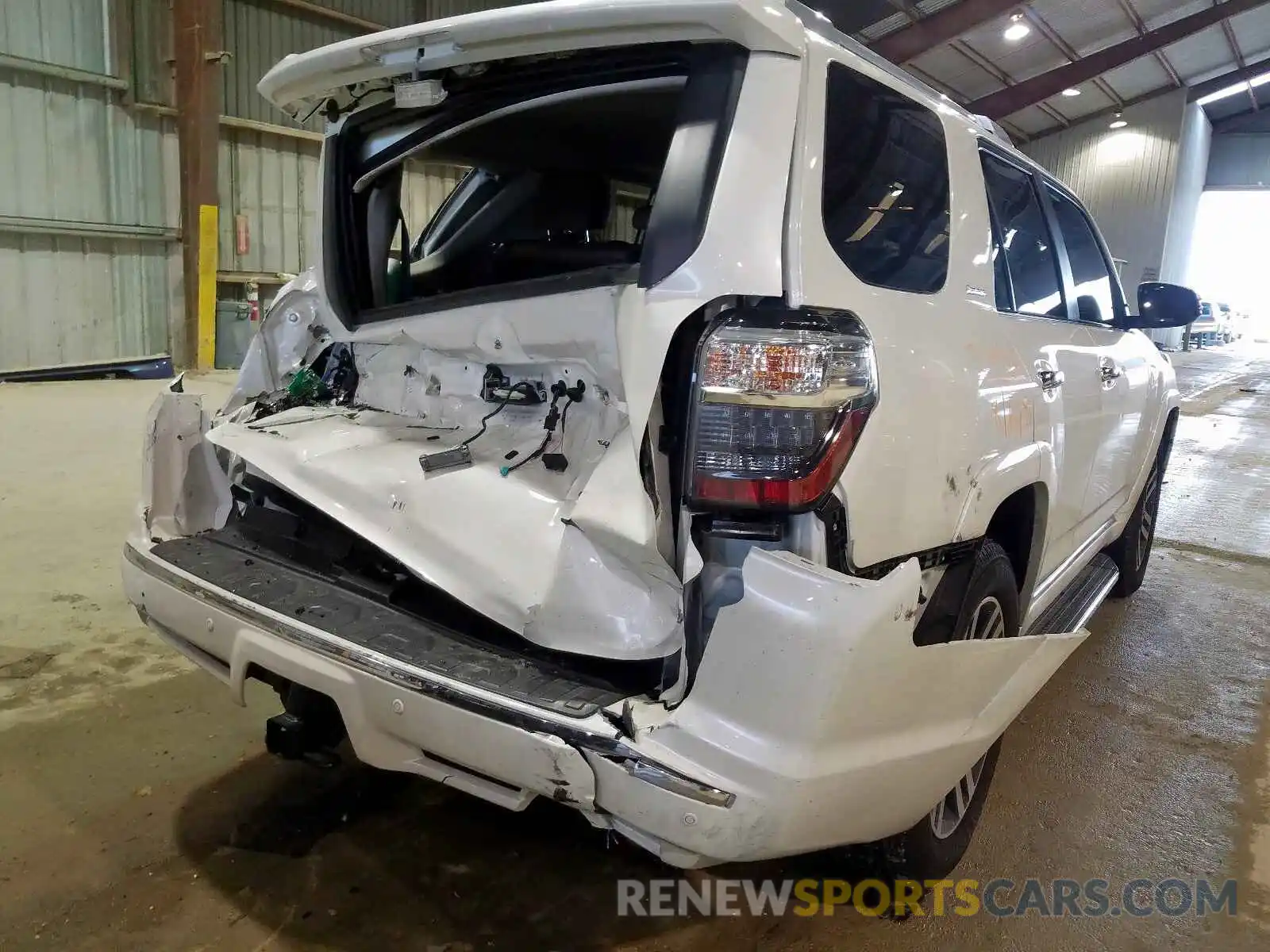 9 Photograph of a damaged car JTEZU5JR2K5212129 TOYOTA 4RUNNER 2019