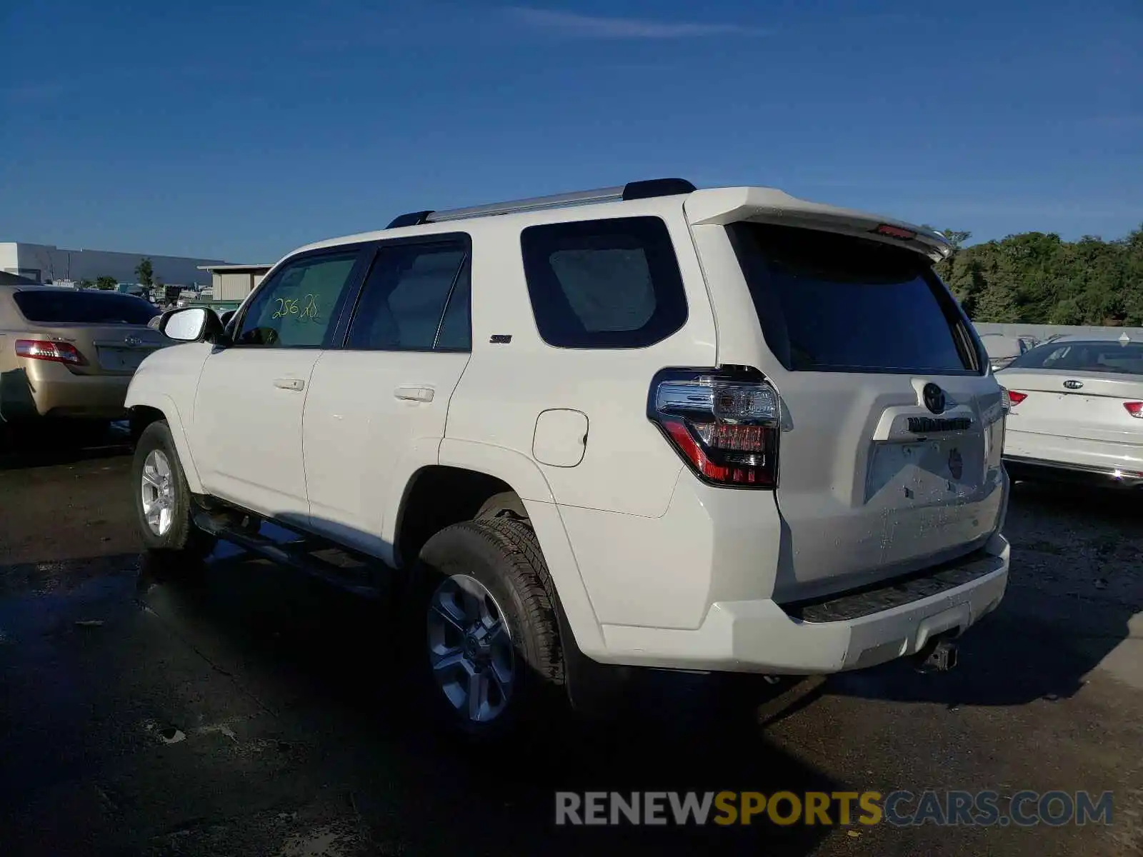 3 Photograph of a damaged car JTEZU5JR3K5193252 TOYOTA 4RUNNER 2019