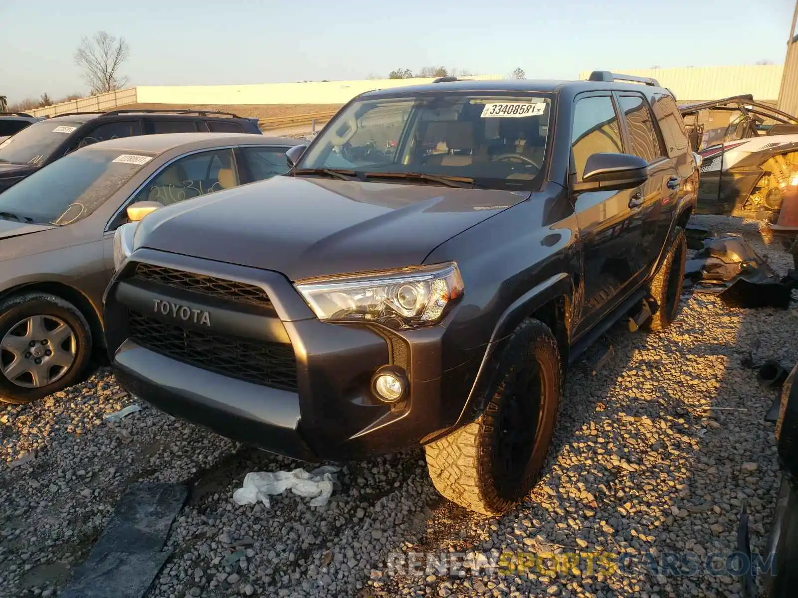 2 Photograph of a damaged car JTEZU5JR3K5194921 TOYOTA 4RUNNER 2019