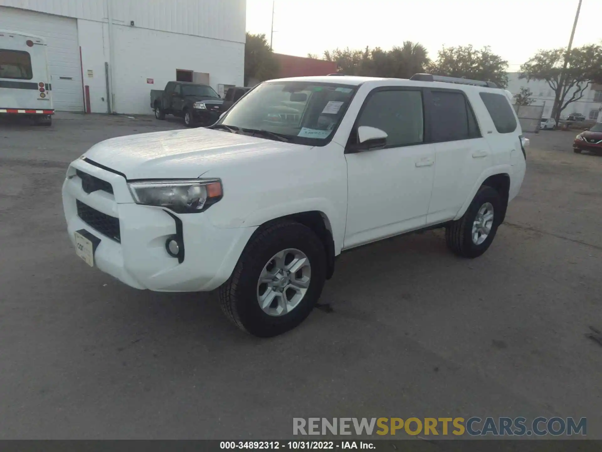 2 Фотография поврежденного автомобиля JTEZU5JR3K5200281 TOYOTA 4RUNNER 2019