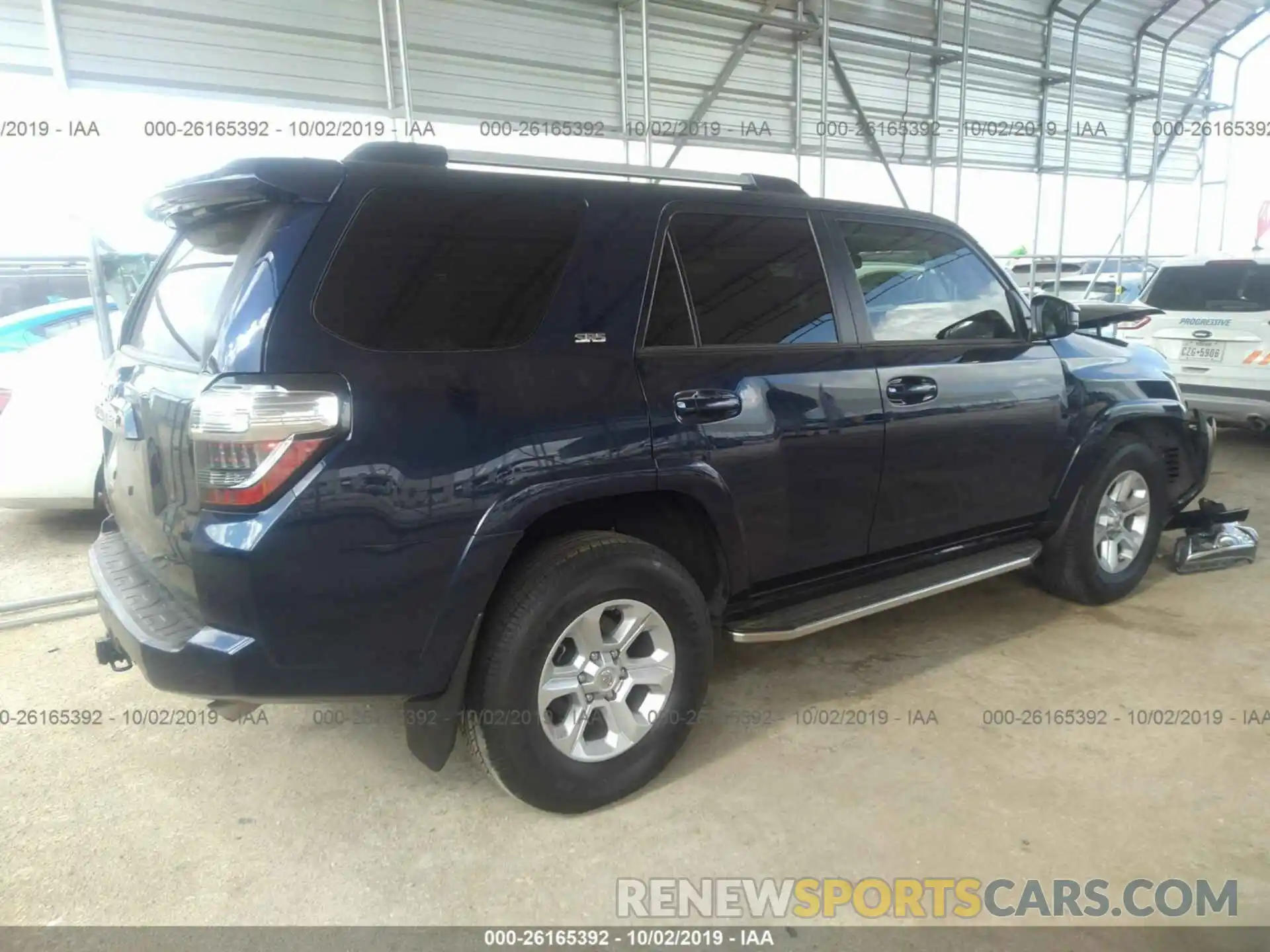 4 Photograph of a damaged car JTEZU5JR3K5203682 TOYOTA 4RUNNER 2019