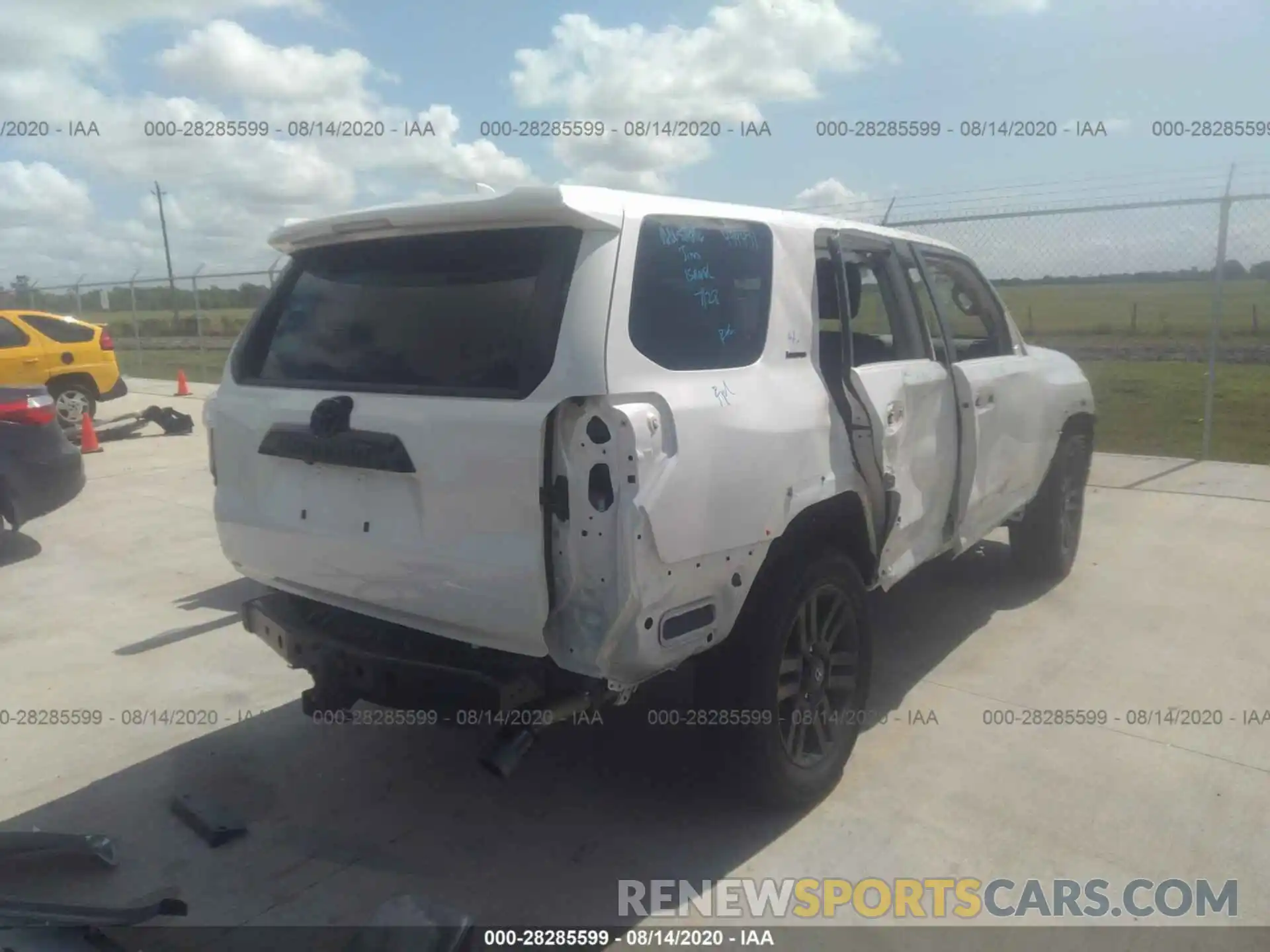 6 Photograph of a damaged car JTEZU5JR3K5206503 TOYOTA 4RUNNER 2019