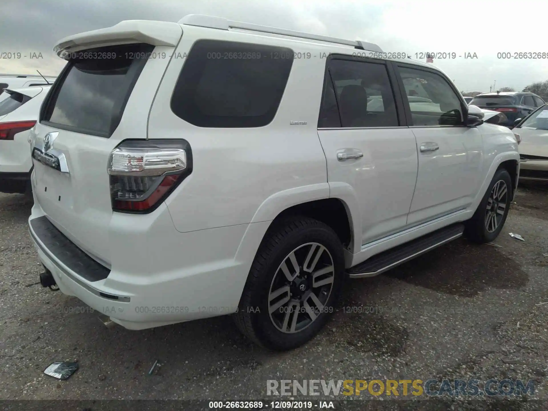 4 Photograph of a damaged car JTEZU5JR3K5206680 TOYOTA 4RUNNER 2019