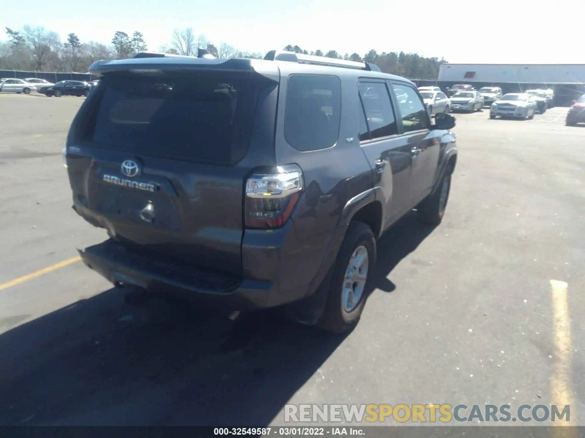 4 Photograph of a damaged car JTEZU5JR3K5207778 TOYOTA 4RUNNER 2019