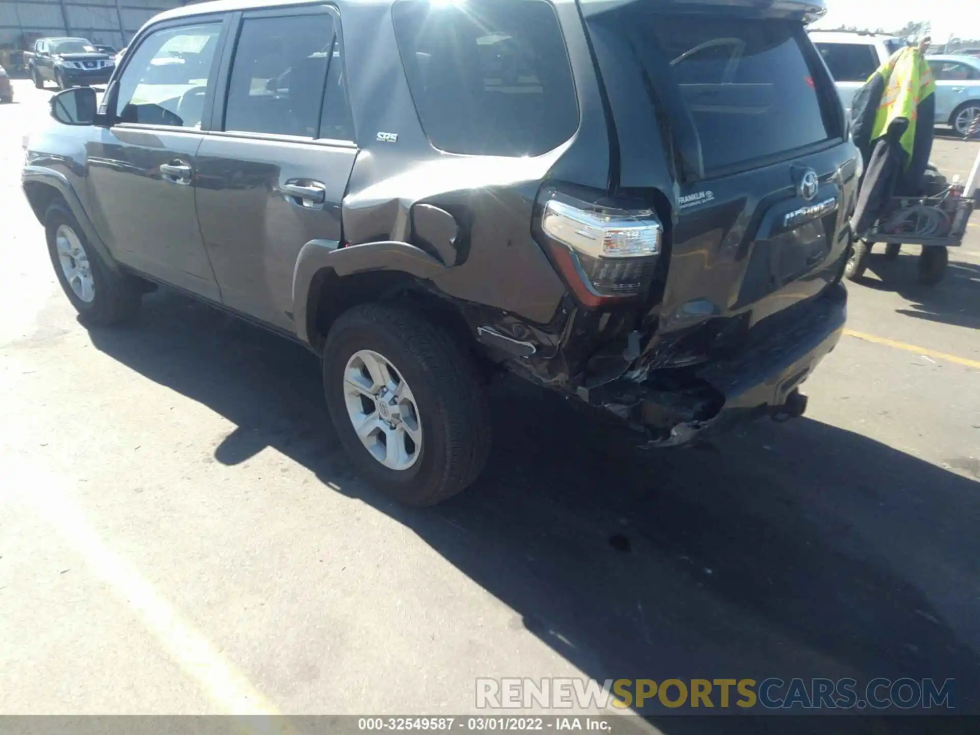 6 Photograph of a damaged car JTEZU5JR3K5207778 TOYOTA 4RUNNER 2019