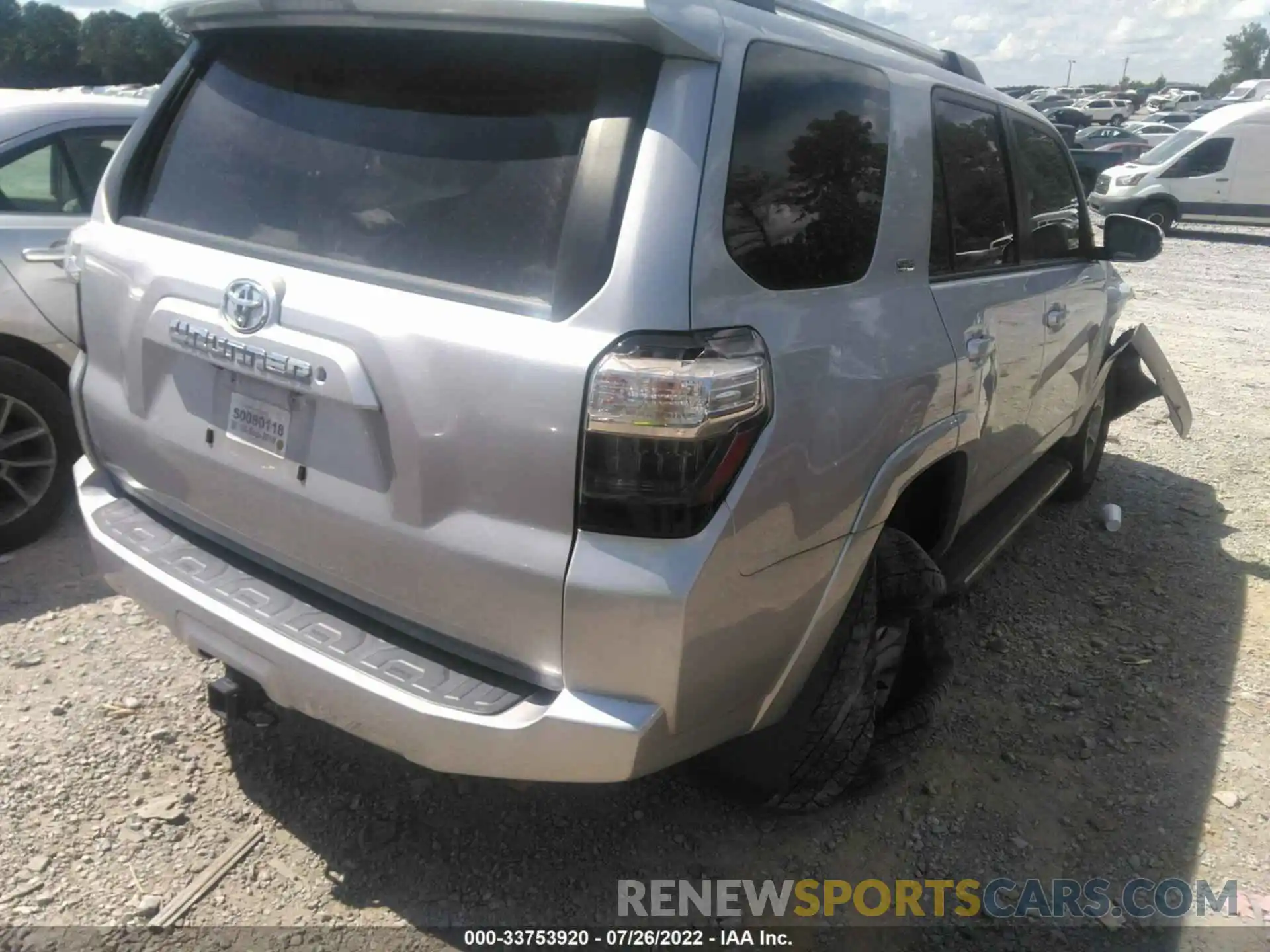 4 Photograph of a damaged car JTEZU5JR3K5210115 TOYOTA 4RUNNER 2019