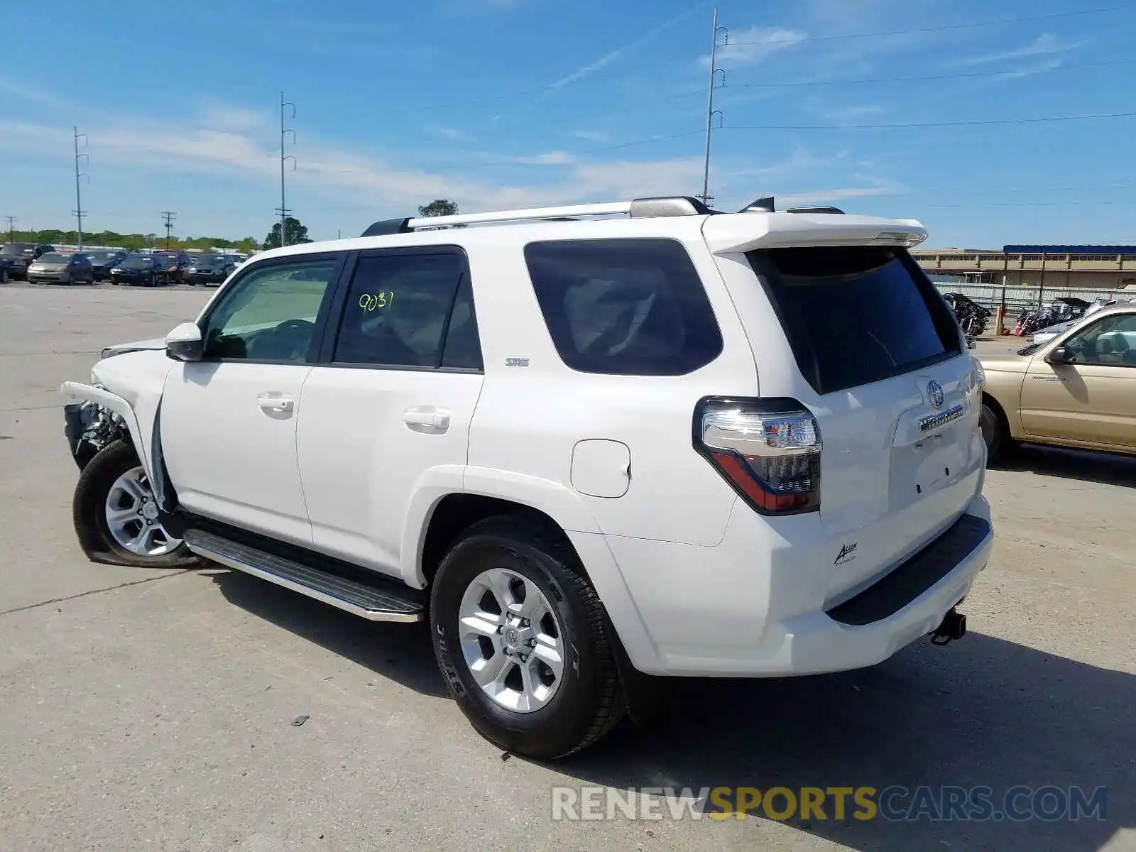 3 Photograph of a damaged car JTEZU5JR3K5213502 TOYOTA 4RUNNER 2019