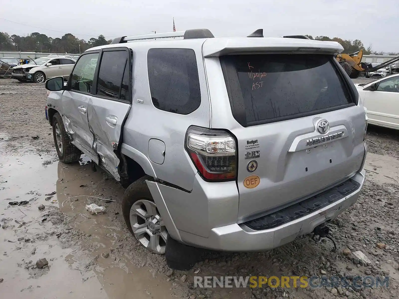 3 Photograph of a damaged car JTEZU5JR4K5191798 TOYOTA 4RUNNER 2019