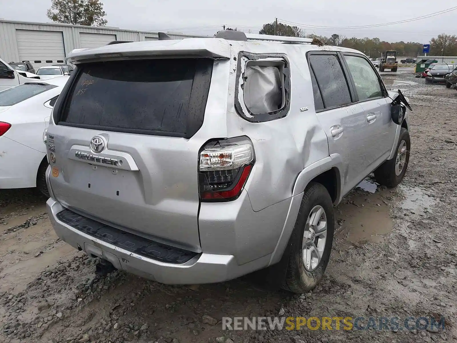 4 Photograph of a damaged car JTEZU5JR4K5191798 TOYOTA 4RUNNER 2019