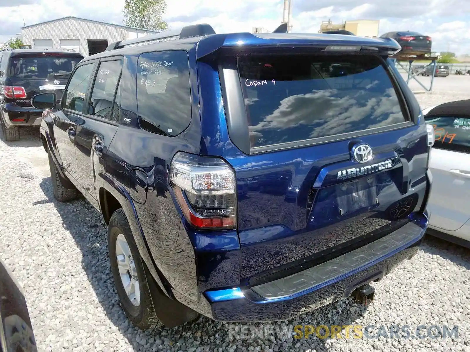 3 Photograph of a damaged car JTEZU5JR4K5192594 TOYOTA 4RUNNER 2019