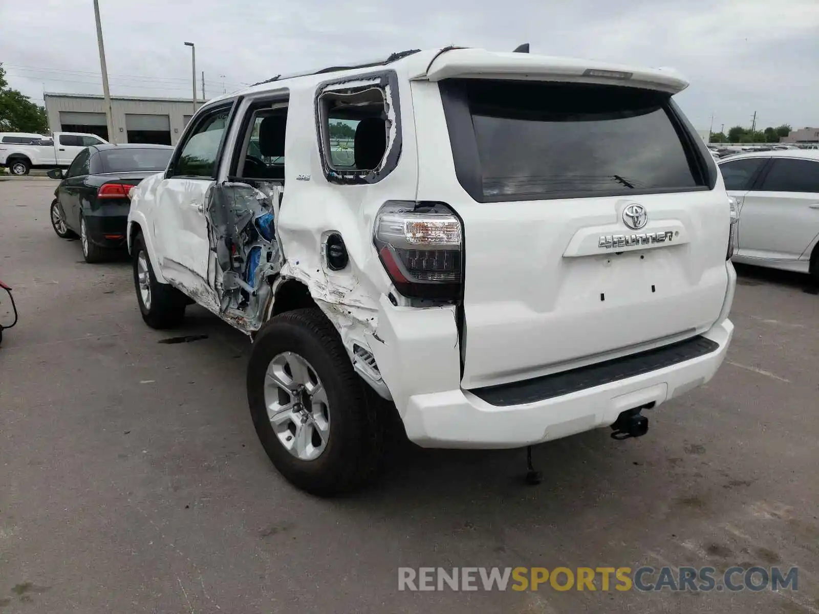 3 Photograph of a damaged car JTEZU5JR4K5193101 TOYOTA 4RUNNER 2019