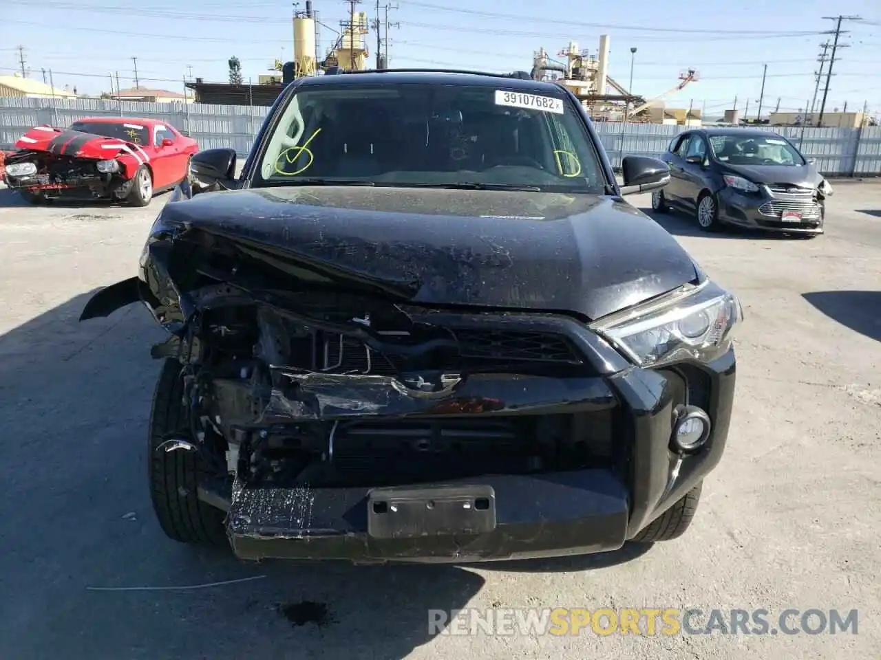 9 Photograph of a damaged car JTEZU5JR4K5193261 TOYOTA 4RUNNER 2019