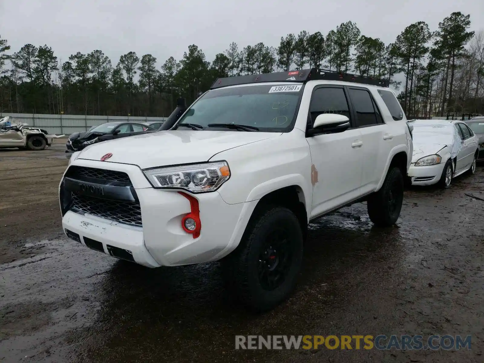 2 Photograph of a damaged car JTEZU5JR4K5203965 TOYOTA 4RUNNER 2019