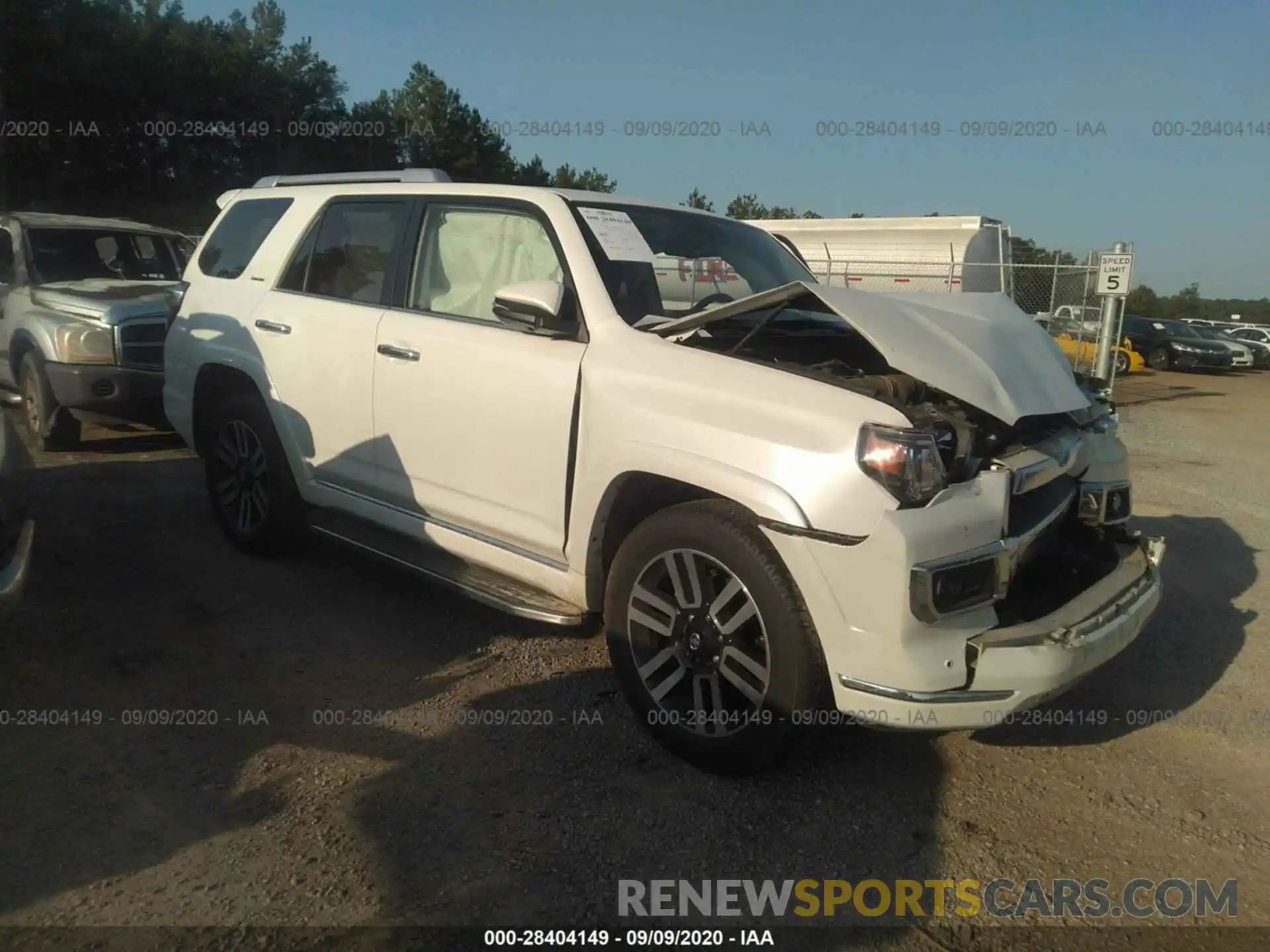 1 Photograph of a damaged car JTEZU5JR4K5204226 TOYOTA 4RUNNER 2019