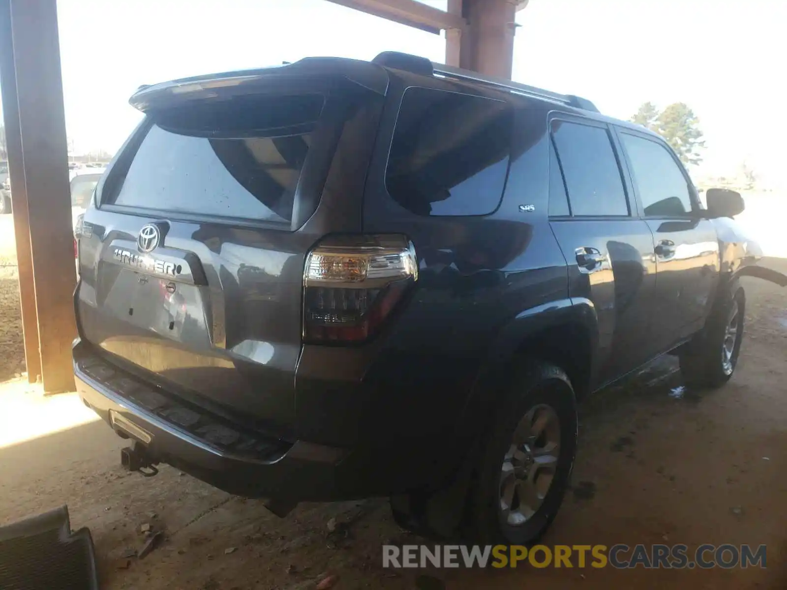 4 Photograph of a damaged car JTEZU5JR4K5206669 TOYOTA 4RUNNER 2019