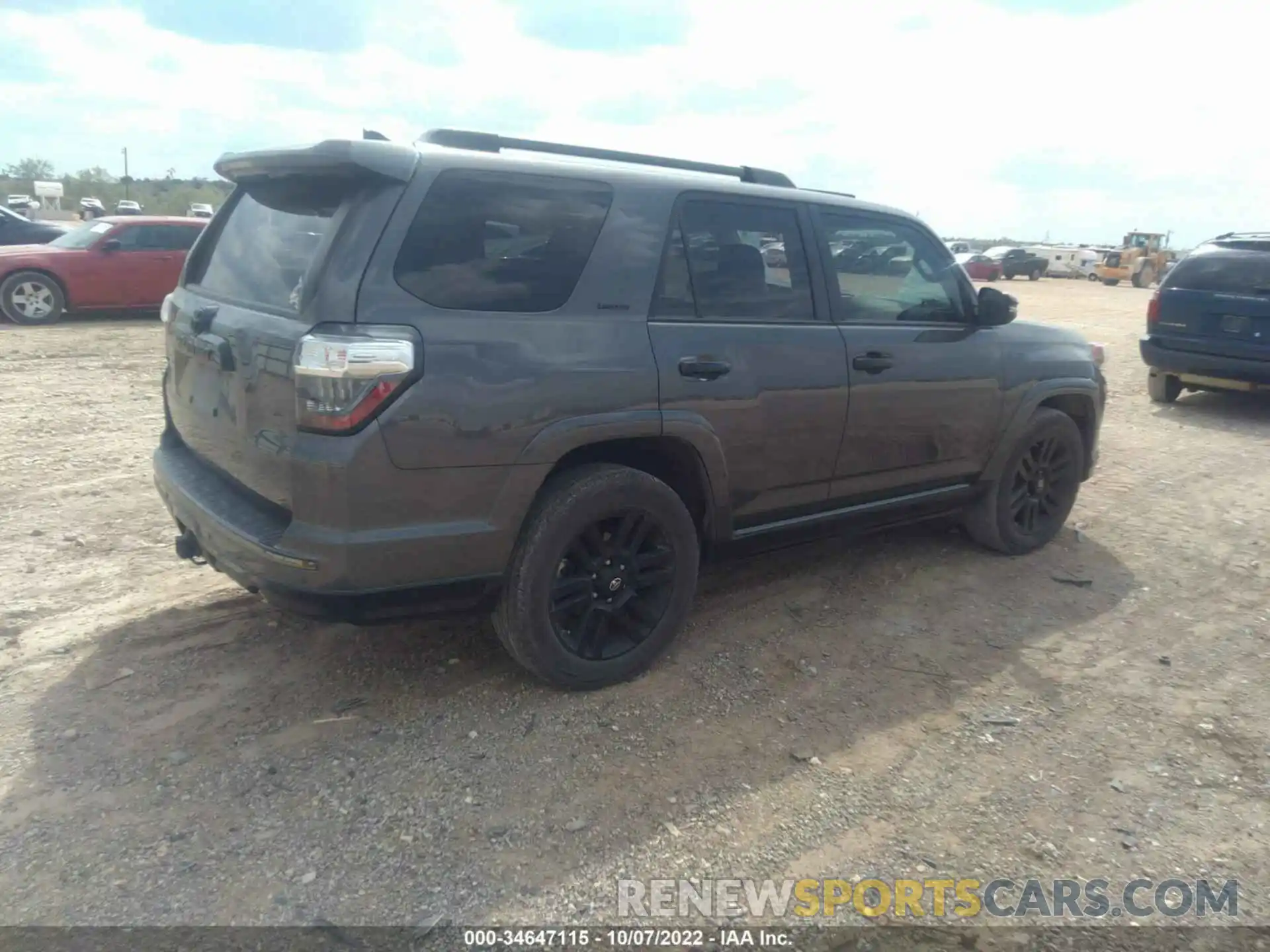 4 Photograph of a damaged car JTEZU5JR4K5207319 TOYOTA 4RUNNER 2019