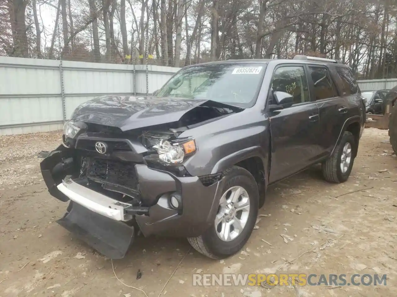 2 Photograph of a damaged car JTEZU5JR4K5209183 TOYOTA 4RUNNER 2019