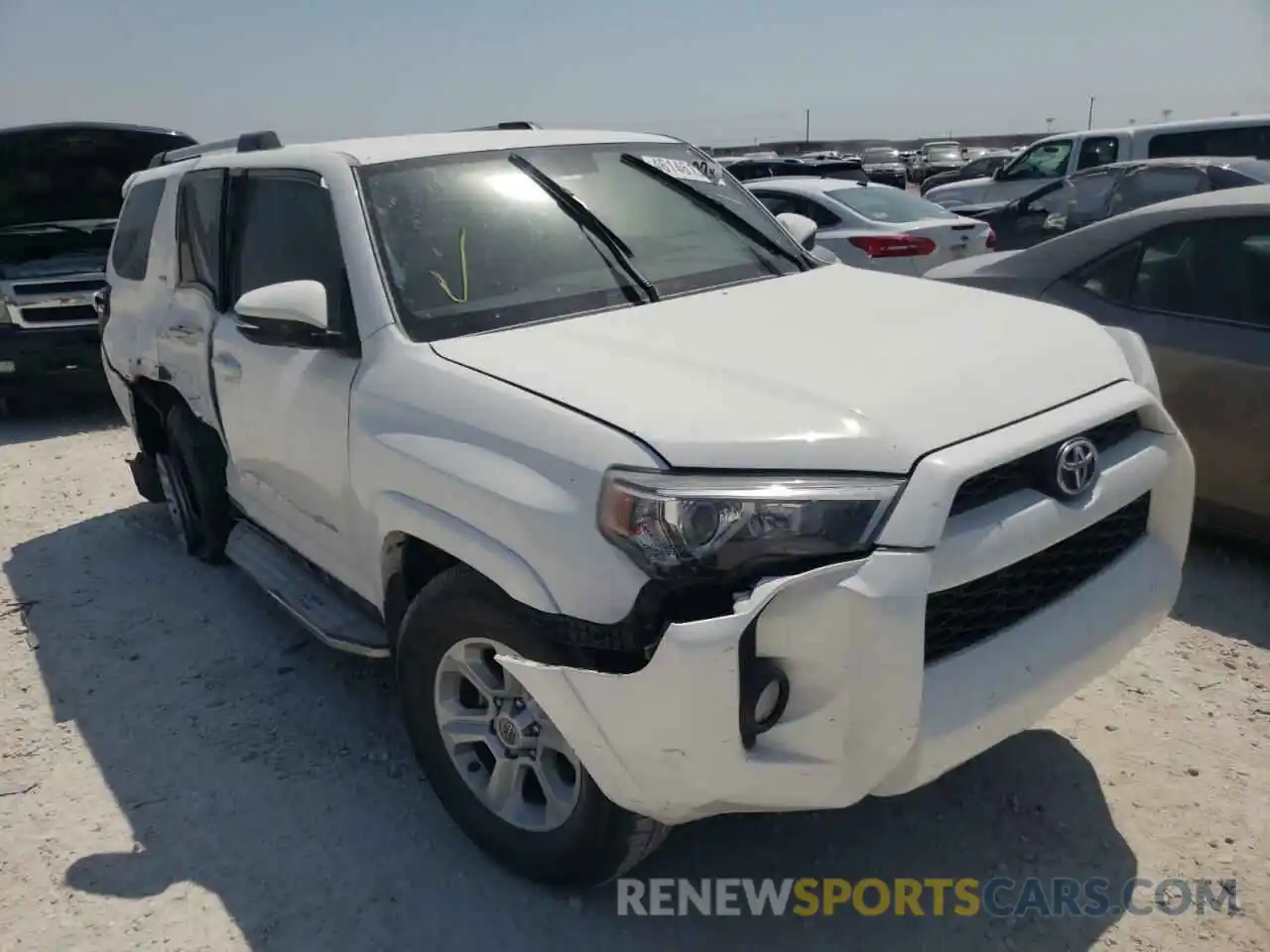 1 Photograph of a damaged car JTEZU5JR4K5211810 TOYOTA 4RUNNER 2019