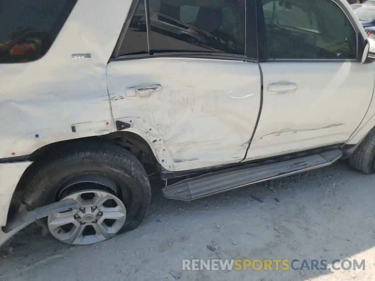 9 Photograph of a damaged car JTEZU5JR4K5211810 TOYOTA 4RUNNER 2019