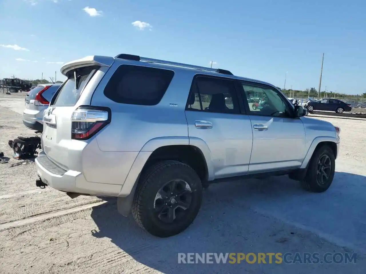 3 Photograph of a damaged car JTEZU5JR5K5192247 TOYOTA 4RUNNER 2019