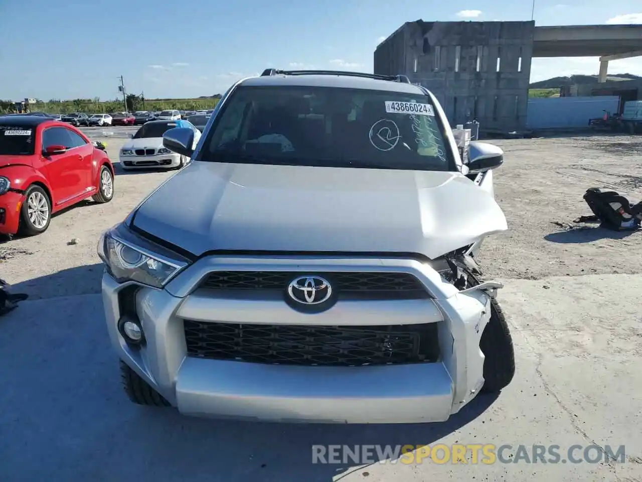 5 Photograph of a damaged car JTEZU5JR5K5192247 TOYOTA 4RUNNER 2019