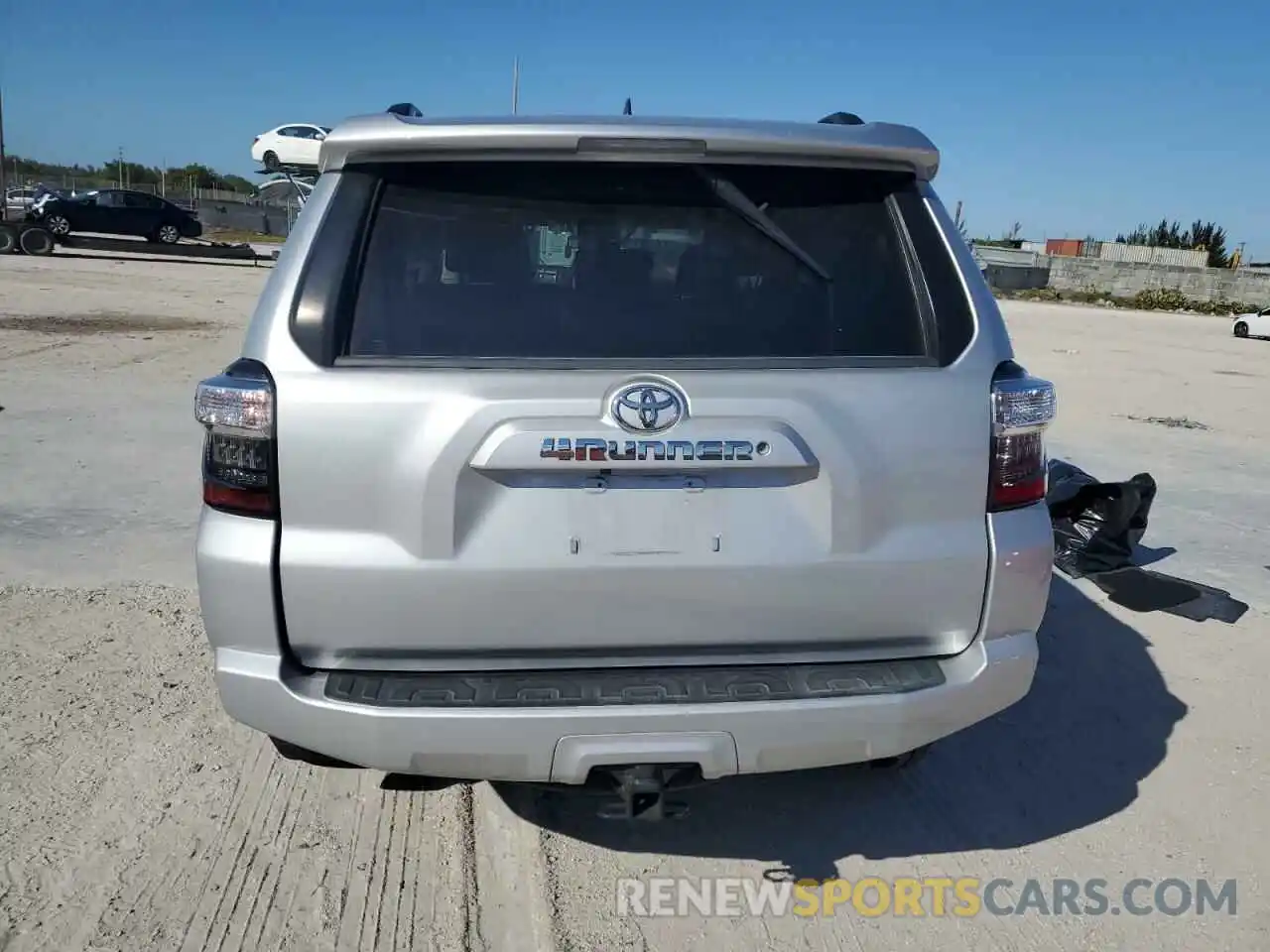 6 Photograph of a damaged car JTEZU5JR5K5192247 TOYOTA 4RUNNER 2019