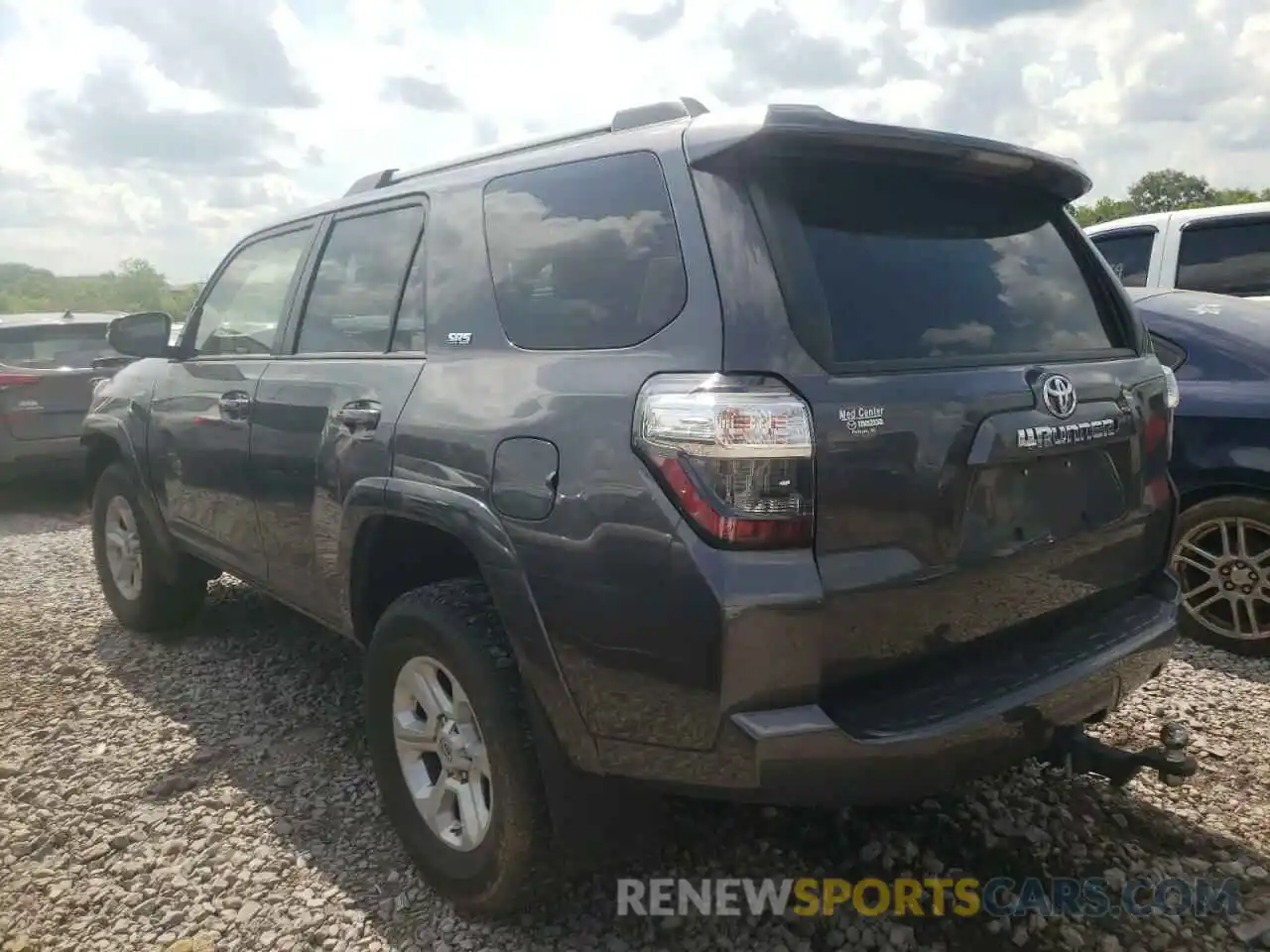 3 Photograph of a damaged car JTEZU5JR5K5193592 TOYOTA 4RUNNER 2019