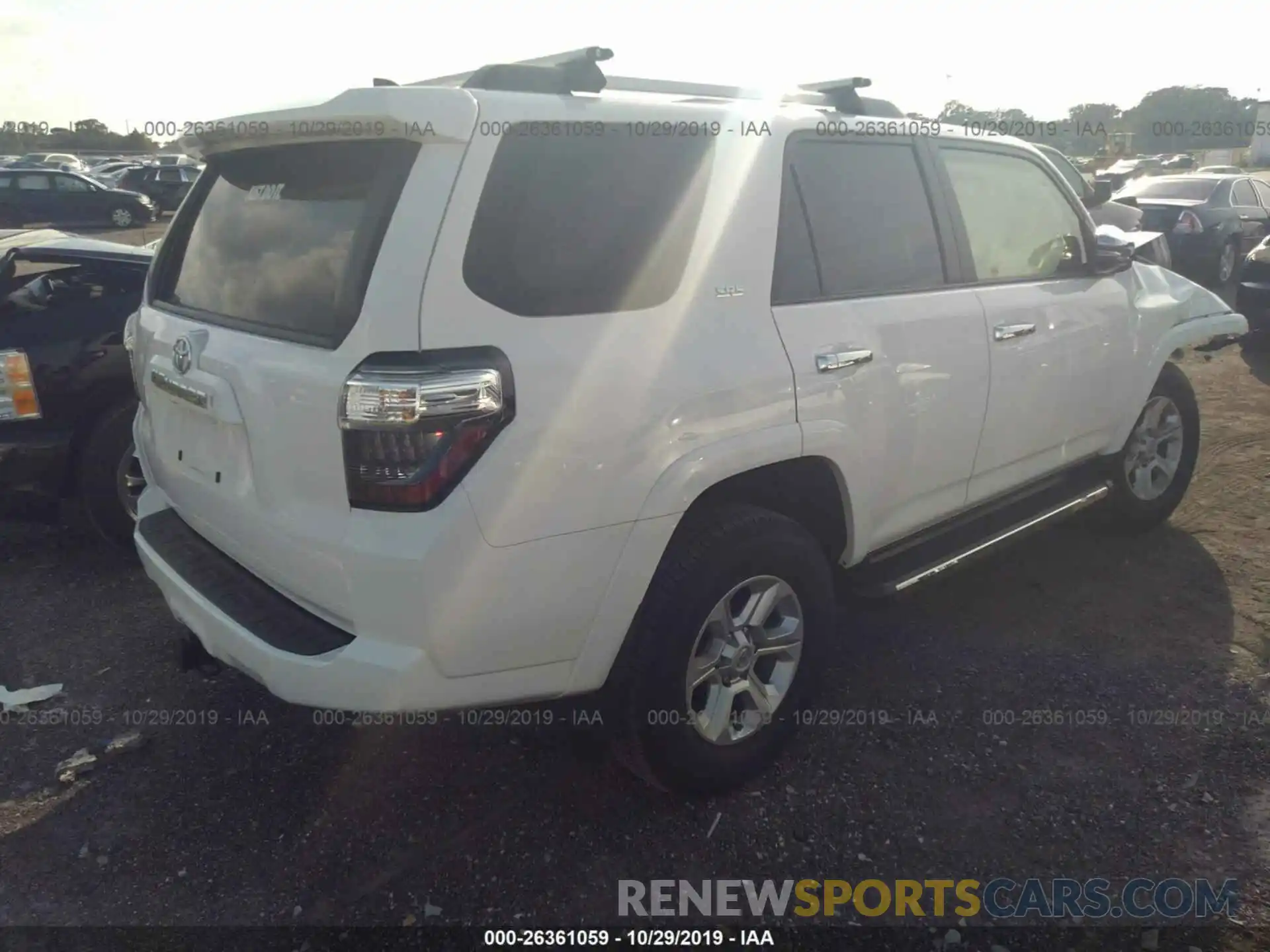 4 Photograph of a damaged car JTEZU5JR5K5194371 TOYOTA 4RUNNER 2019