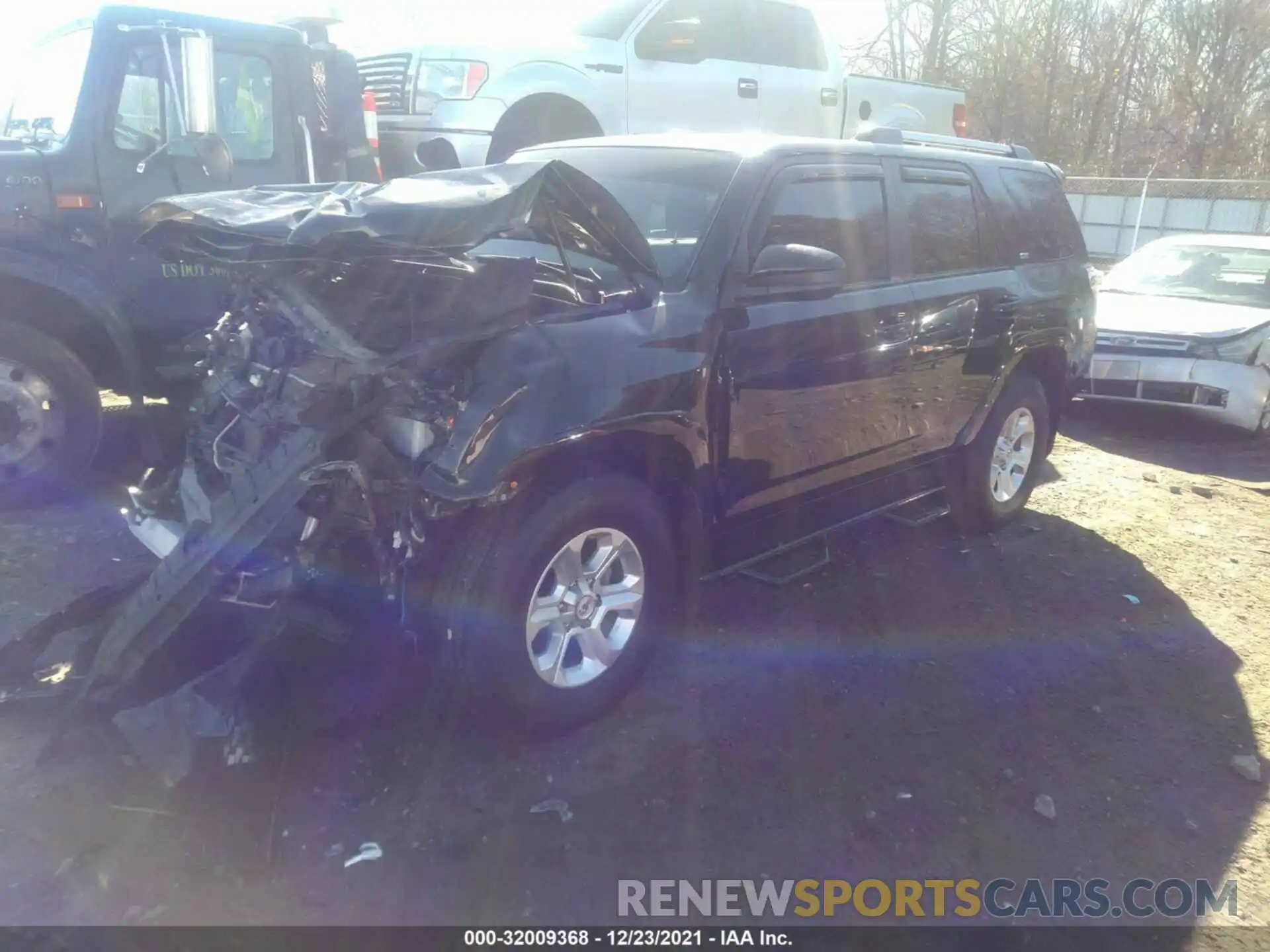 2 Photograph of a damaged car JTEZU5JR5K5194385 TOYOTA 4RUNNER 2019