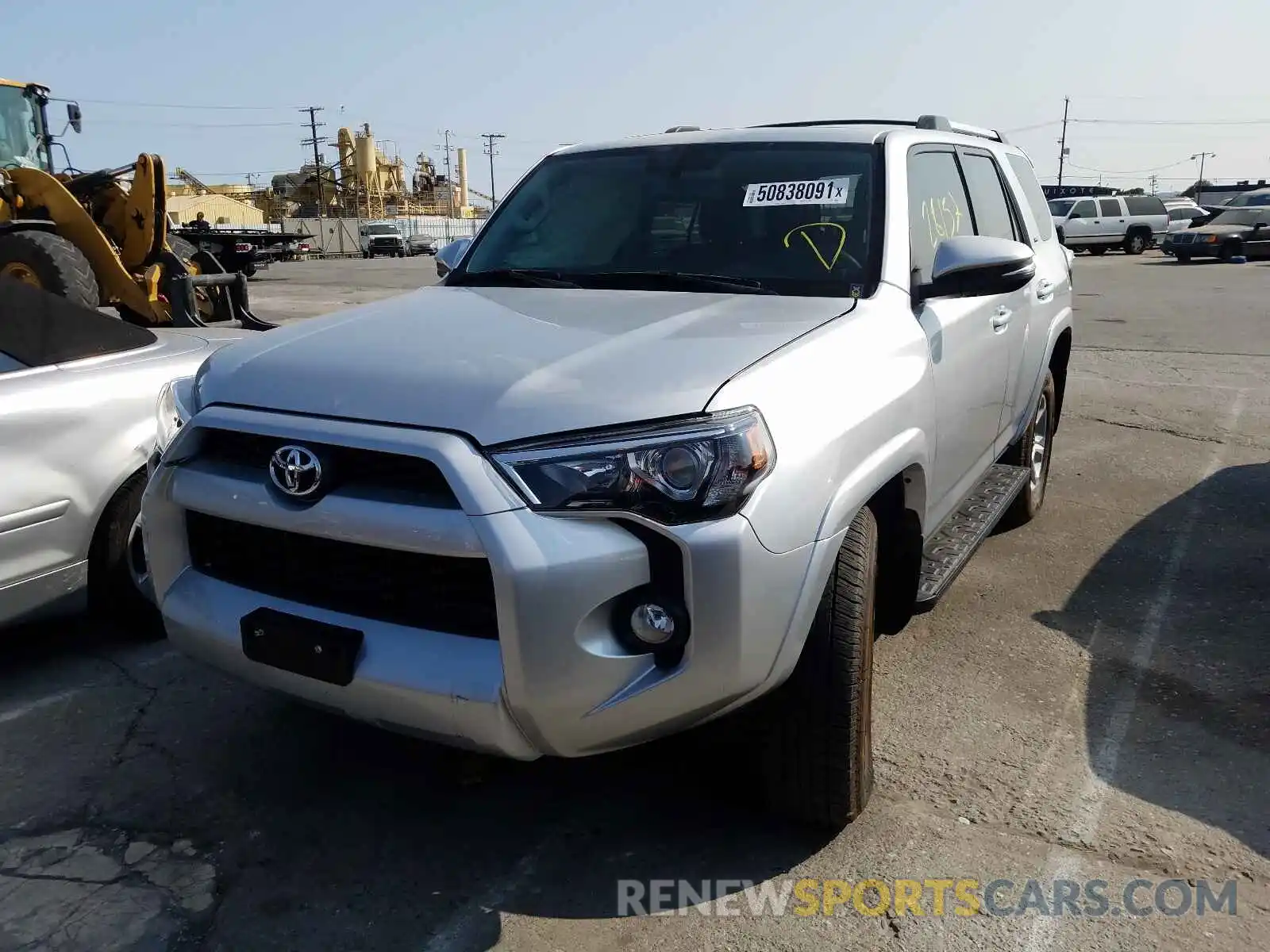 2 Photograph of a damaged car JTEZU5JR5K5195469 TOYOTA 4RUNNER 2019