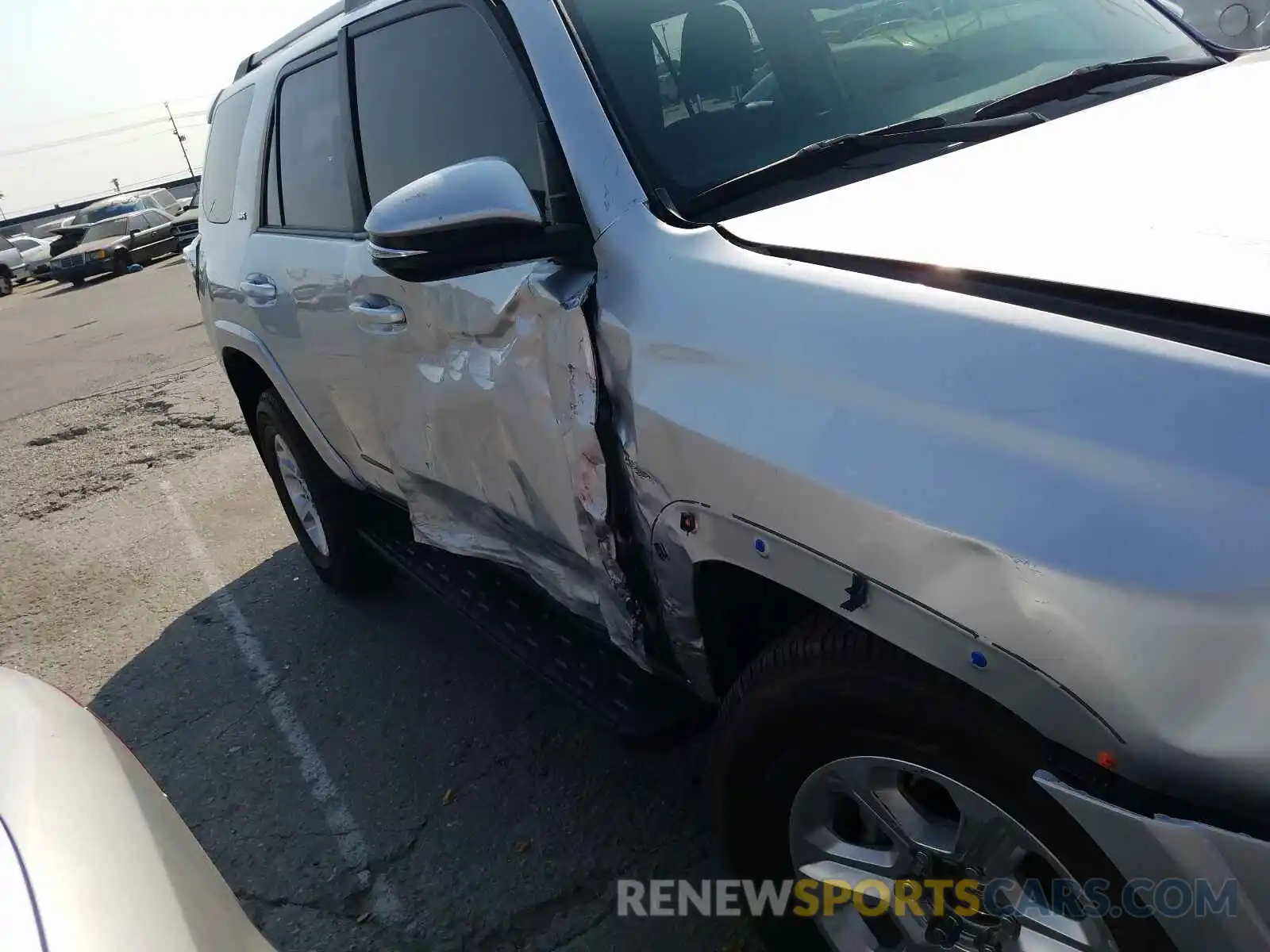 9 Photograph of a damaged car JTEZU5JR5K5195469 TOYOTA 4RUNNER 2019