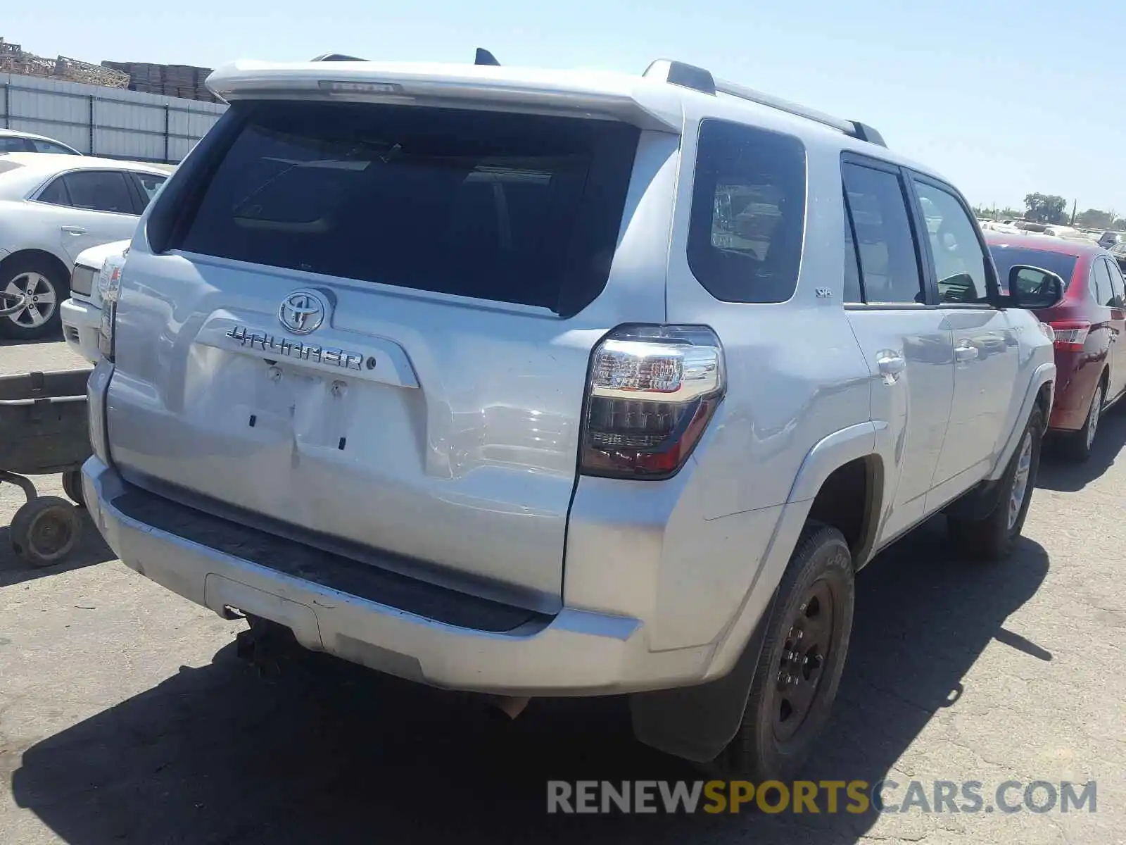 4 Photograph of a damaged car JTEZU5JR5K5198078 TOYOTA 4RUNNER 2019