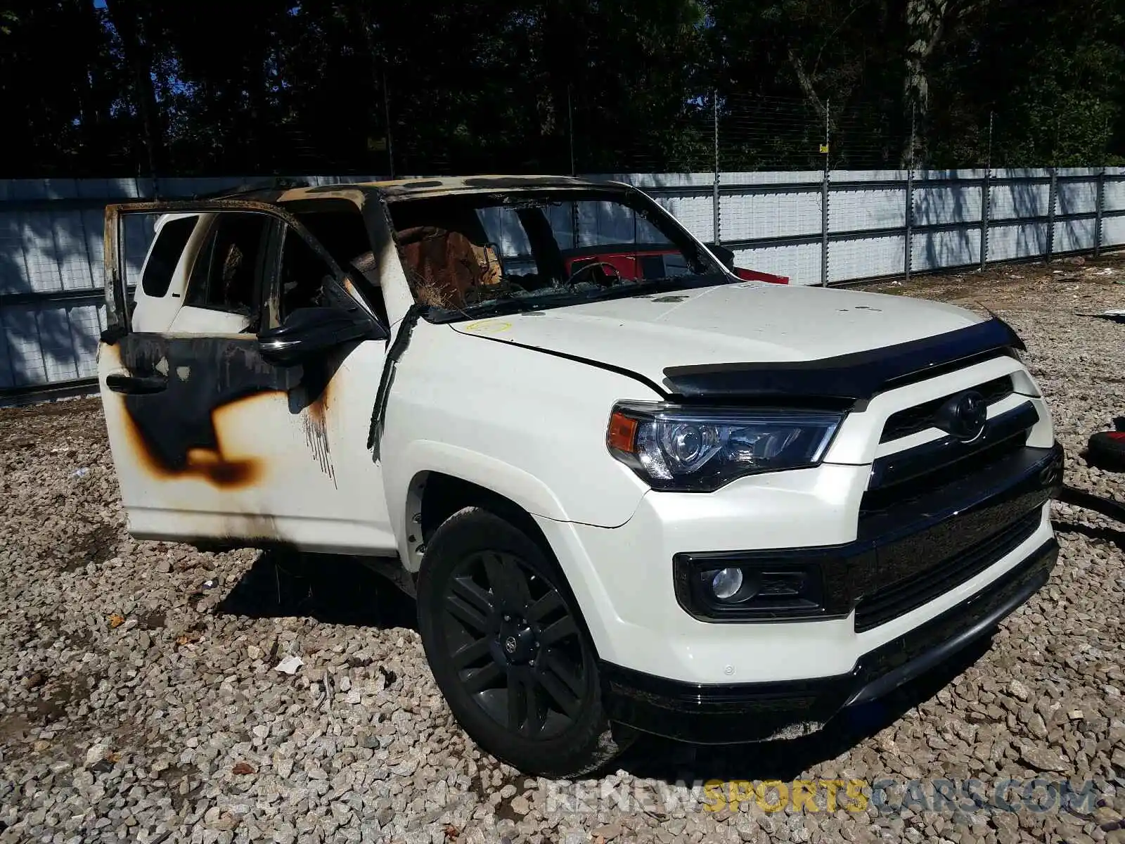 1 Photograph of a damaged car JTEZU5JR5K5203764 TOYOTA 4RUNNER 2019