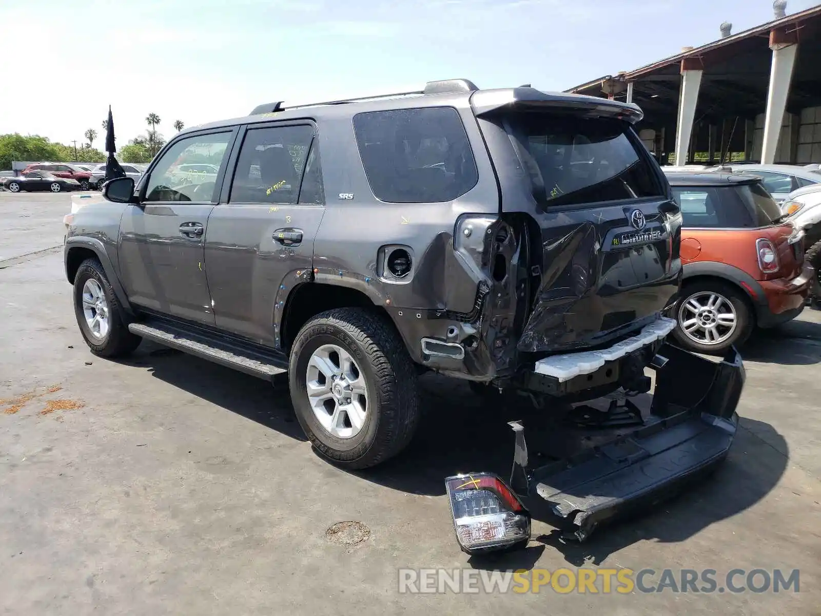 3 Photograph of a damaged car JTEZU5JR5K5206647 TOYOTA 4RUNNER 2019