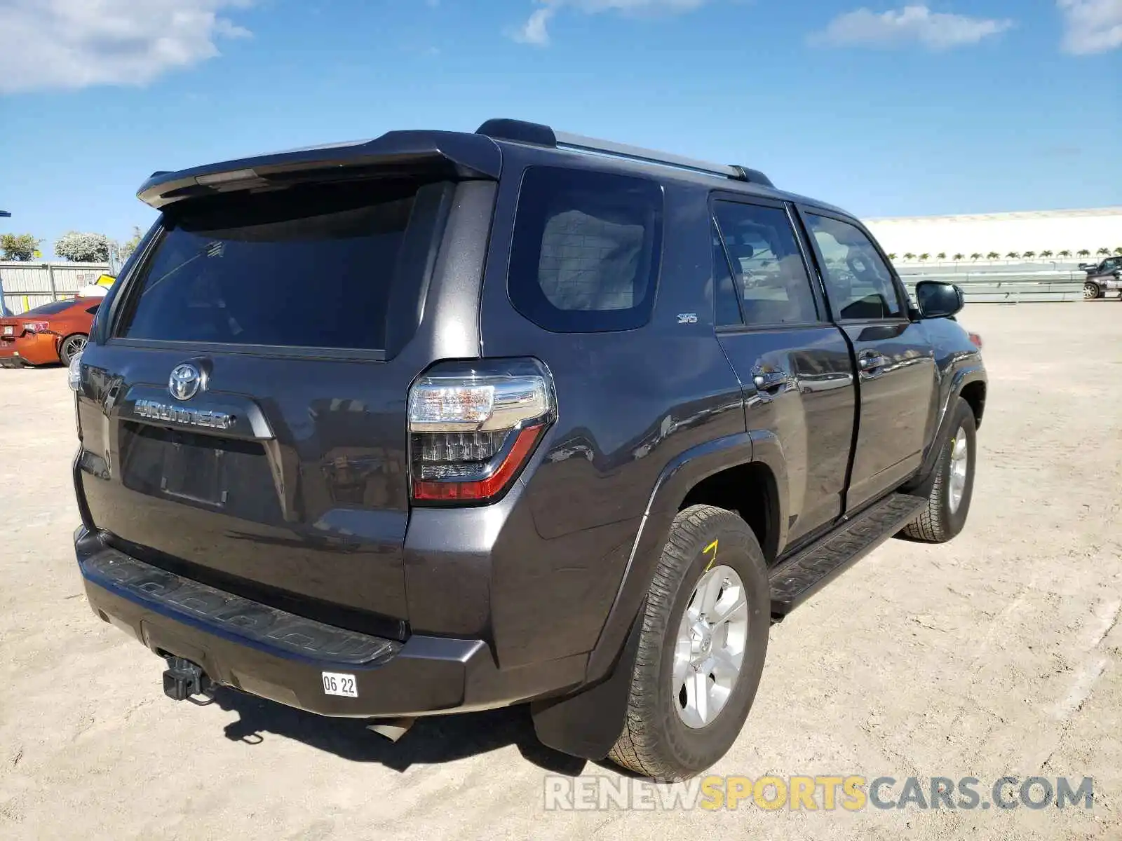 4 Фотография поврежденного автомобиля JTEZU5JR5K5209841 TOYOTA 4RUNNER 2019