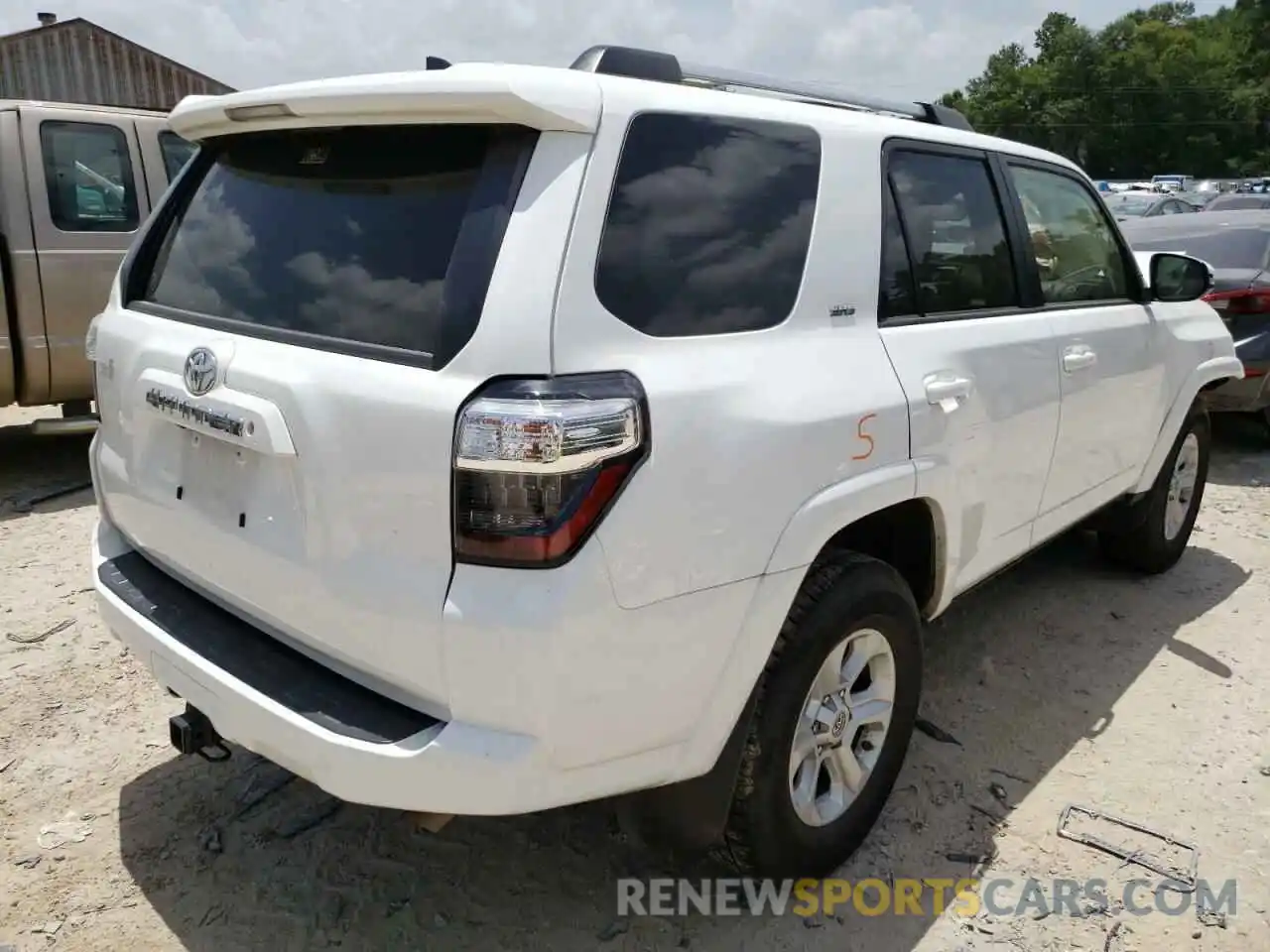 4 Photograph of a damaged car JTEZU5JR5K5210410 TOYOTA 4RUNNER 2019