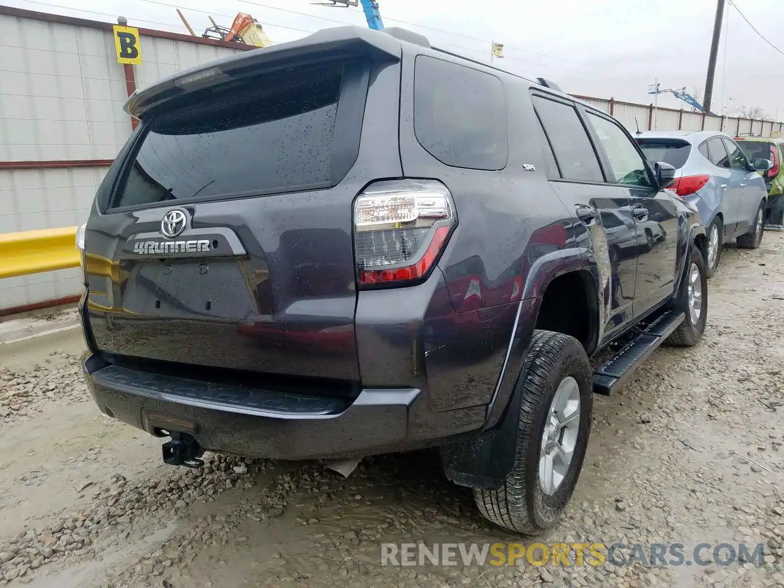 4 Photograph of a damaged car JTEZU5JR5K5210486 TOYOTA 4RUNNER 2019