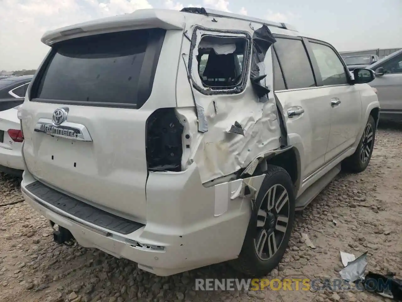 9 Photograph of a damaged car JTEZU5JR5K5211122 TOYOTA 4RUNNER 2019