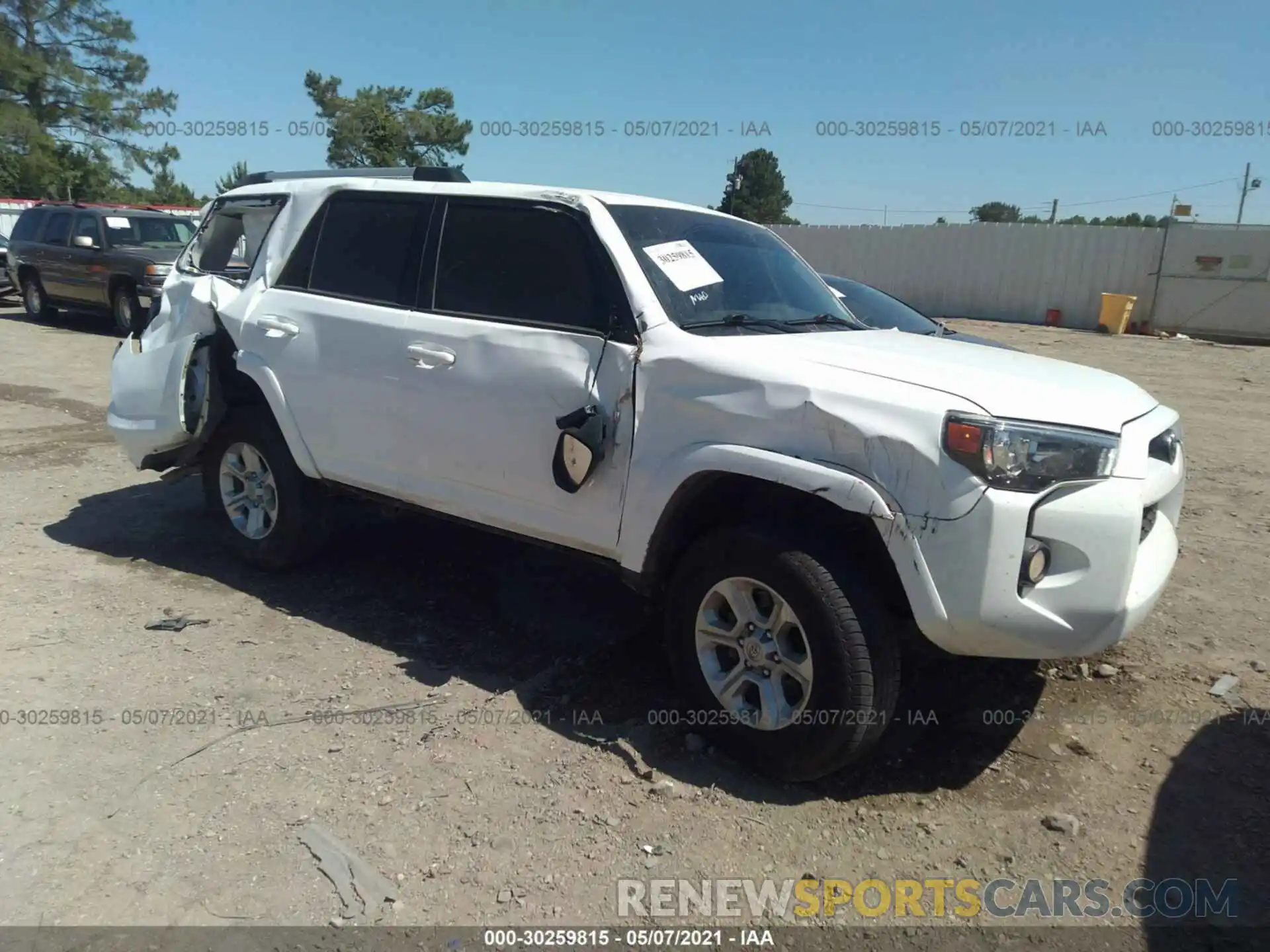 1 Photograph of a damaged car JTEZU5JR5K5211606 TOYOTA 4RUNNER 2019