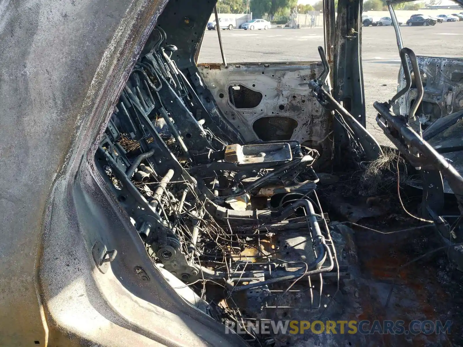 6 Photograph of a damaged car JTEZU5JR6K5193018 TOYOTA 4RUNNER 2019