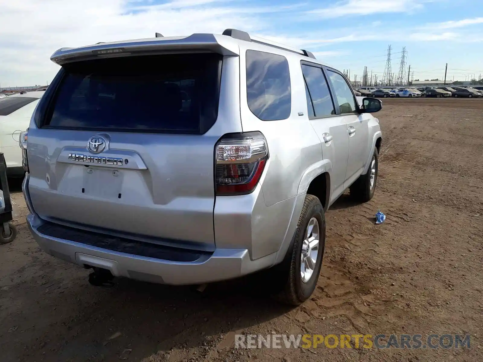 4 Photograph of a damaged car JTEZU5JR6K5193486 TOYOTA 4RUNNER 2019