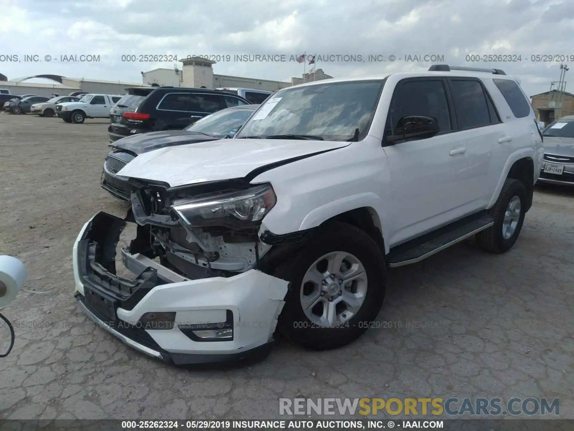 2 Photograph of a damaged car JTEZU5JR6K5193651 TOYOTA 4RUNNER 2019