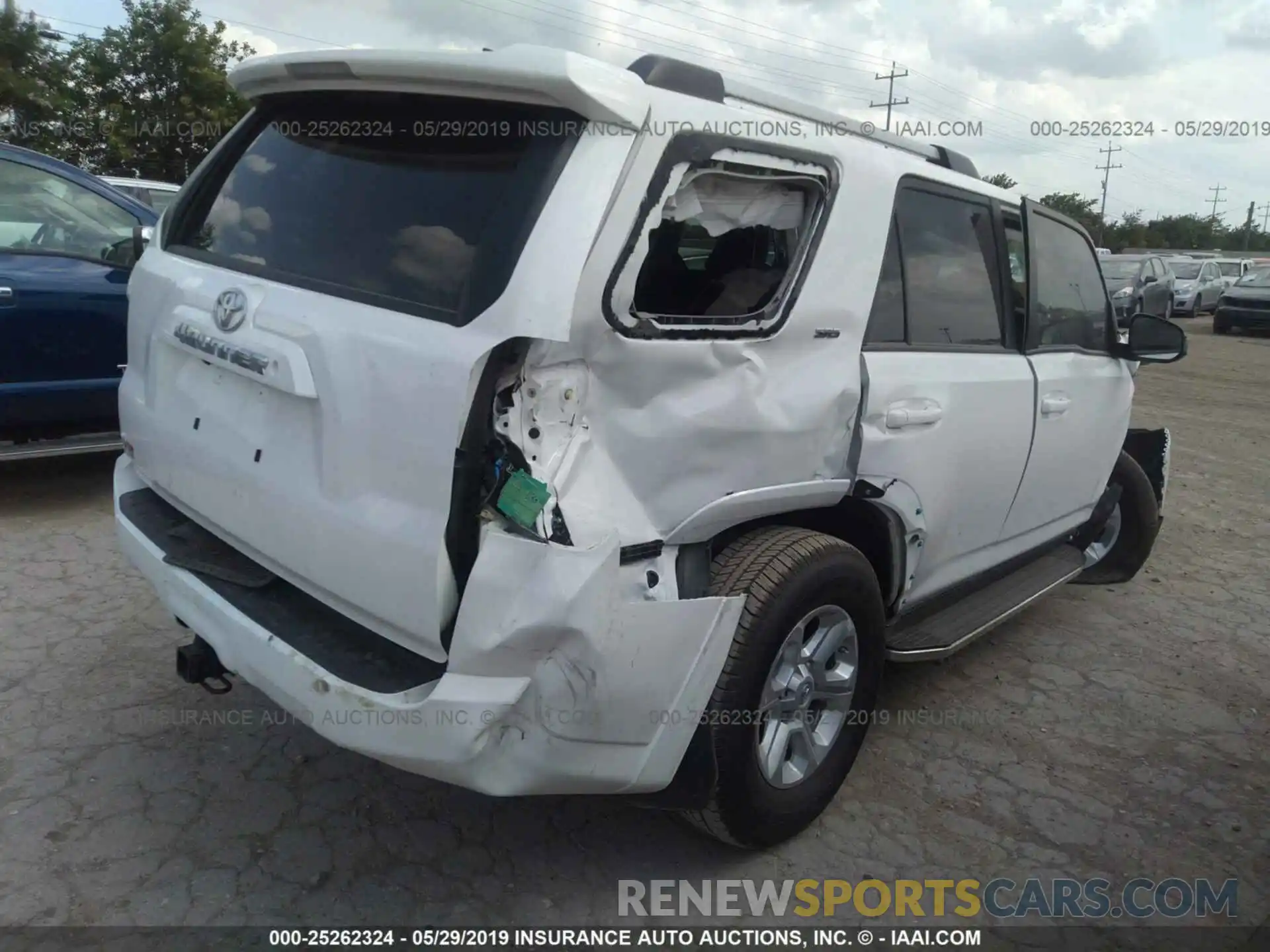 4 Photograph of a damaged car JTEZU5JR6K5193651 TOYOTA 4RUNNER 2019