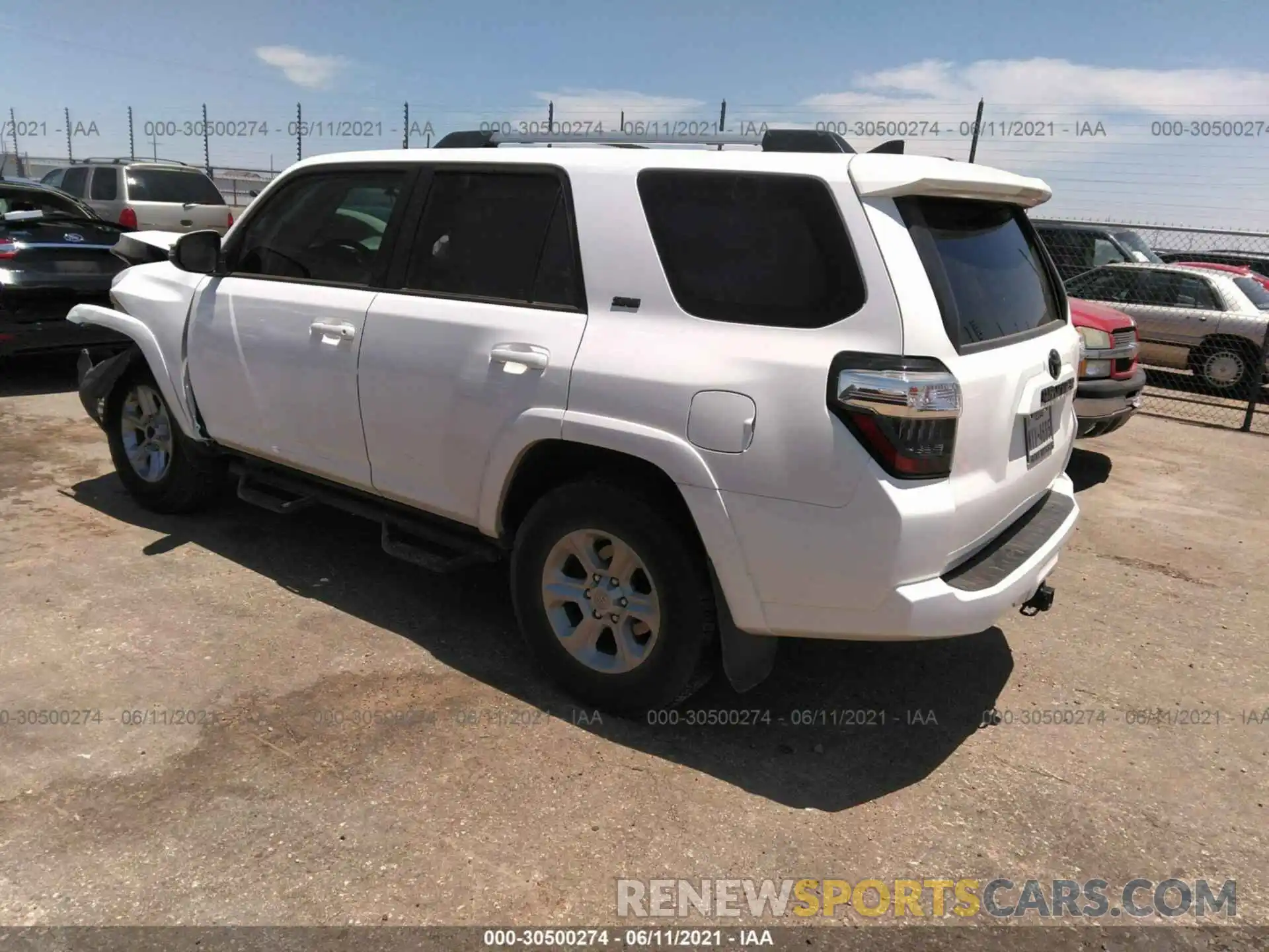 3 Photograph of a damaged car JTEZU5JR6K5193682 TOYOTA 4RUNNER 2019