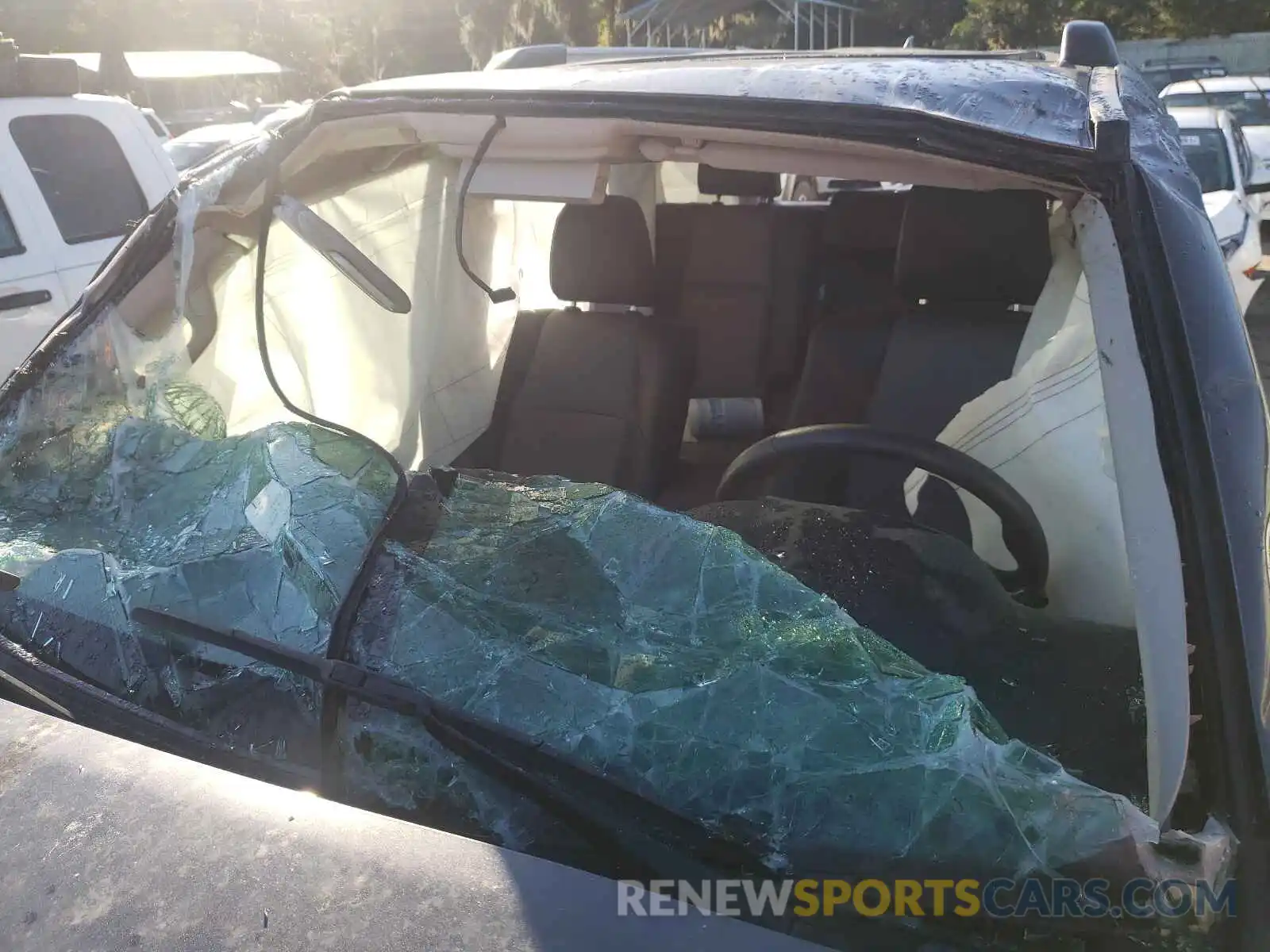 10 Photograph of a damaged car JTEZU5JR6K5194301 TOYOTA 4RUNNER 2019