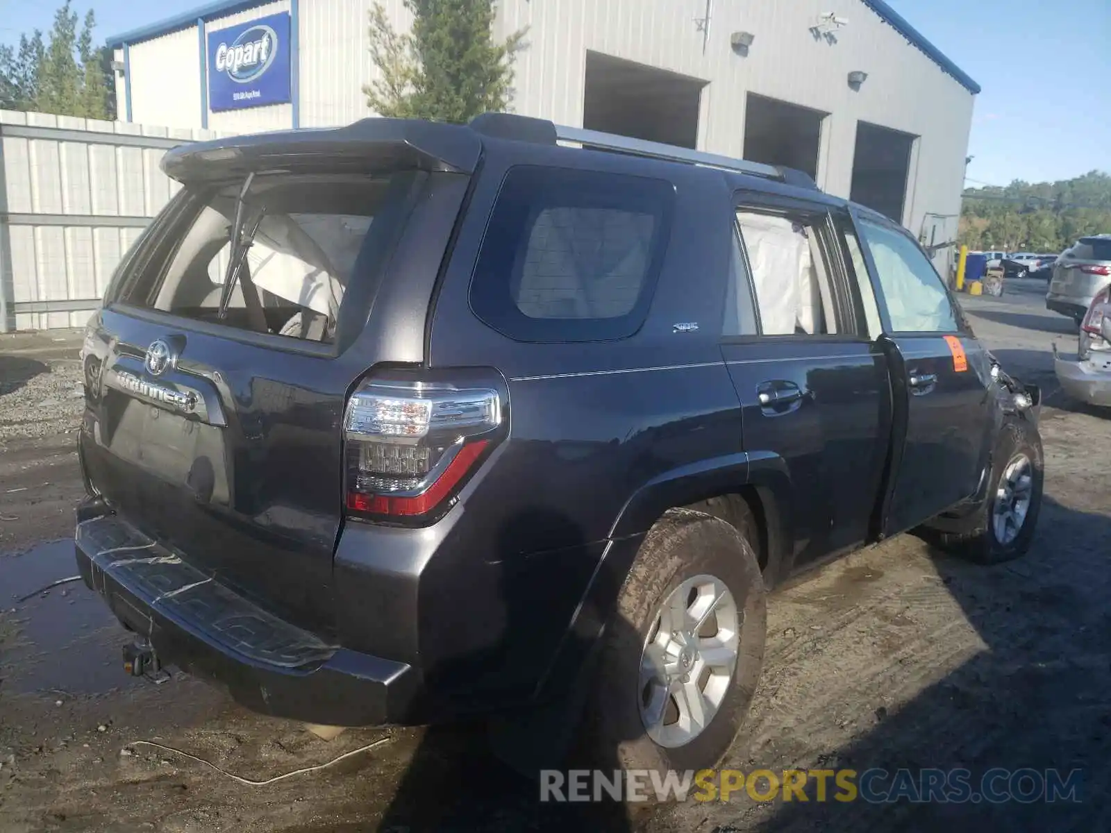 4 Photograph of a damaged car JTEZU5JR6K5194301 TOYOTA 4RUNNER 2019