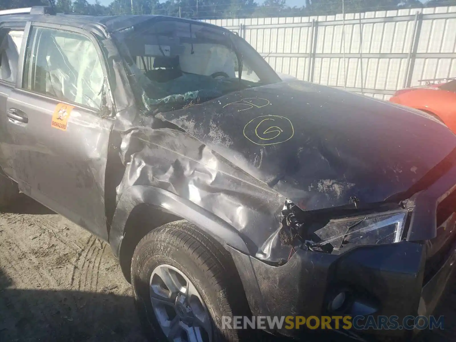 9 Photograph of a damaged car JTEZU5JR6K5194301 TOYOTA 4RUNNER 2019