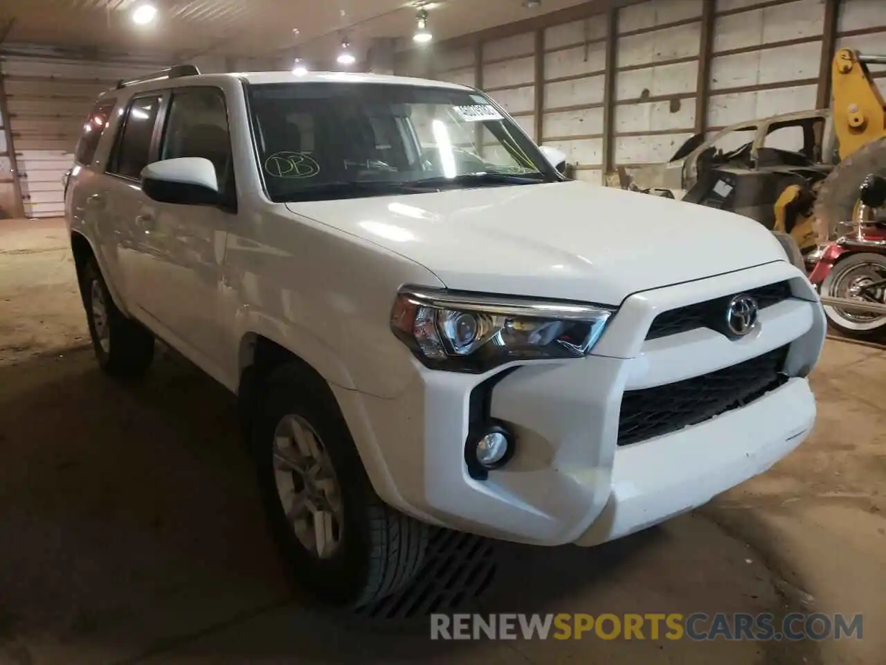 1 Photograph of a damaged car JTEZU5JR6K5196615 TOYOTA 4RUNNER 2019