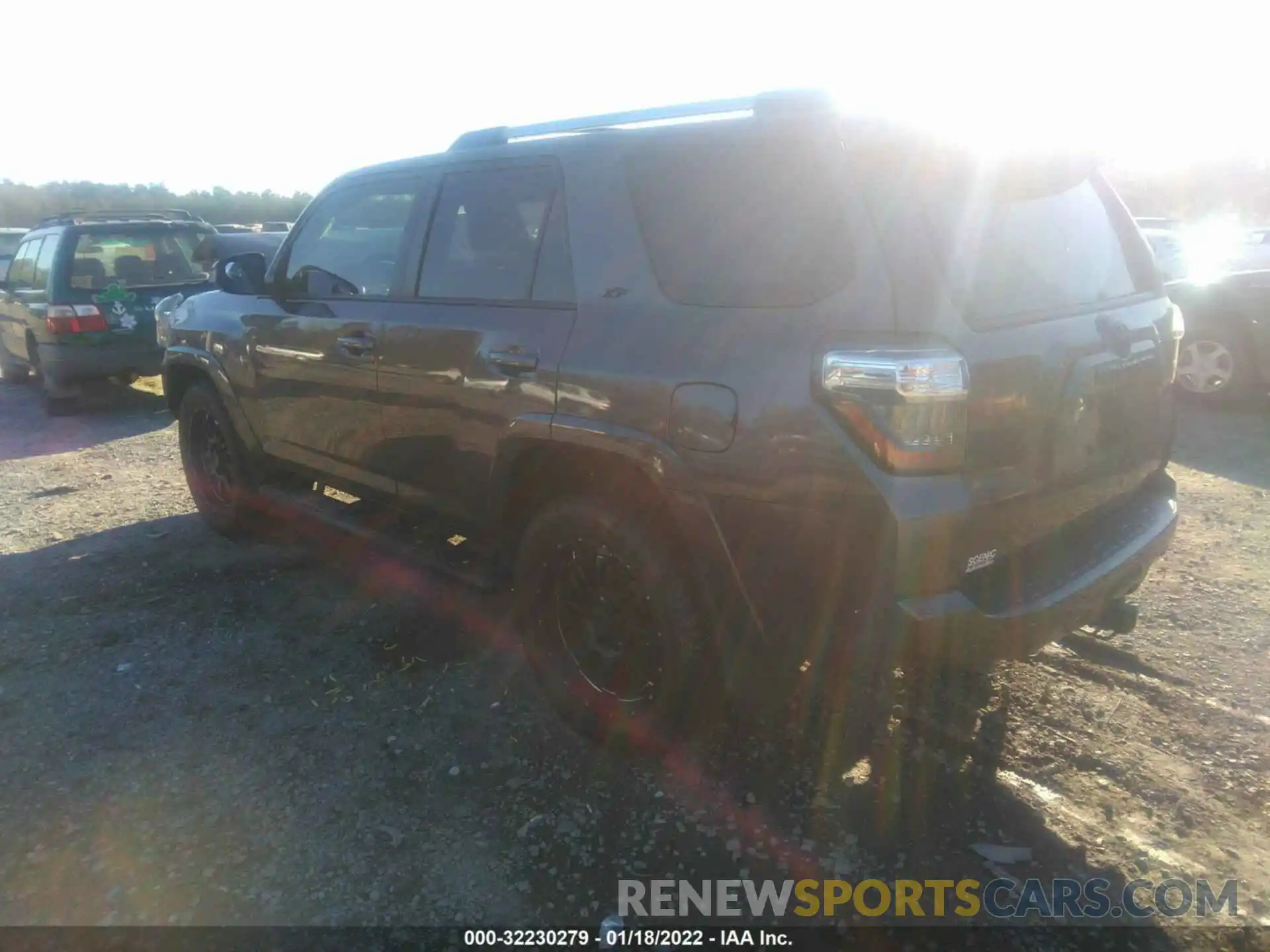 3 Фотография поврежденного автомобиля JTEZU5JR6K5198154 TOYOTA 4RUNNER 2019