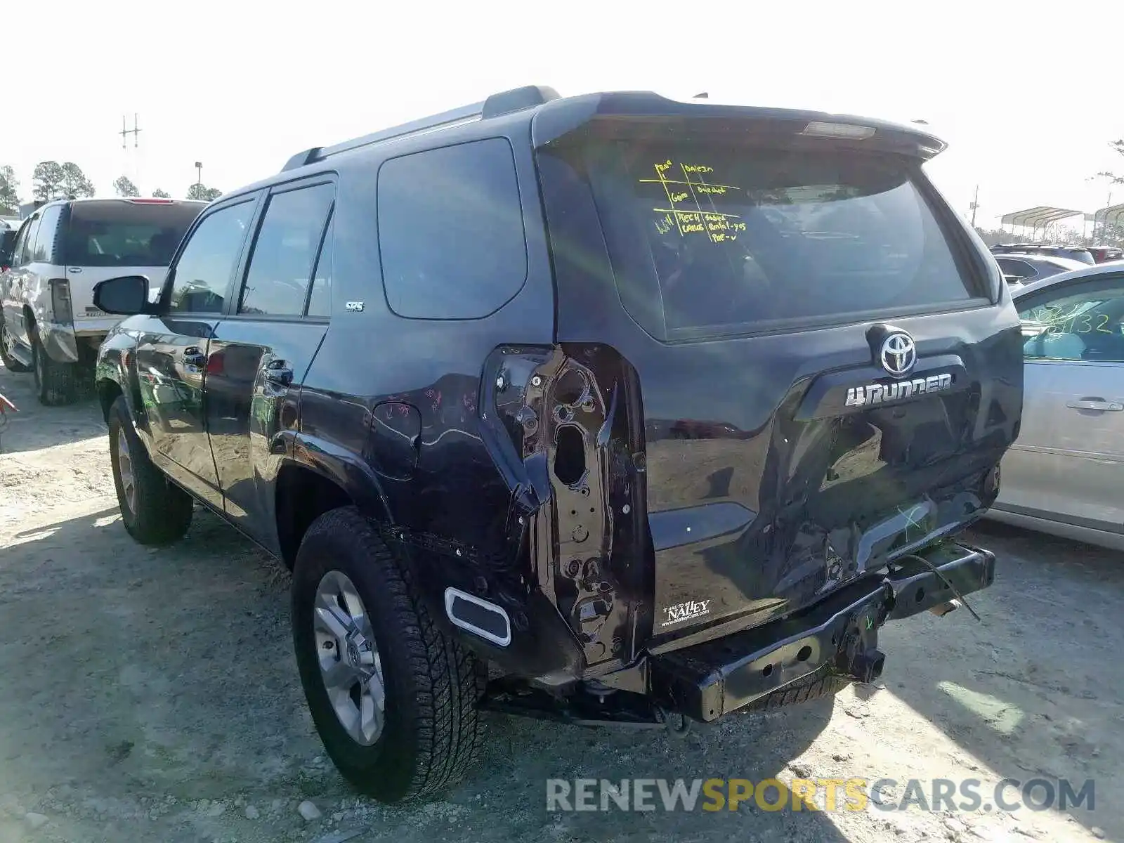 3 Photograph of a damaged car JTEZU5JR6K5200422 TOYOTA 4RUNNER 2019